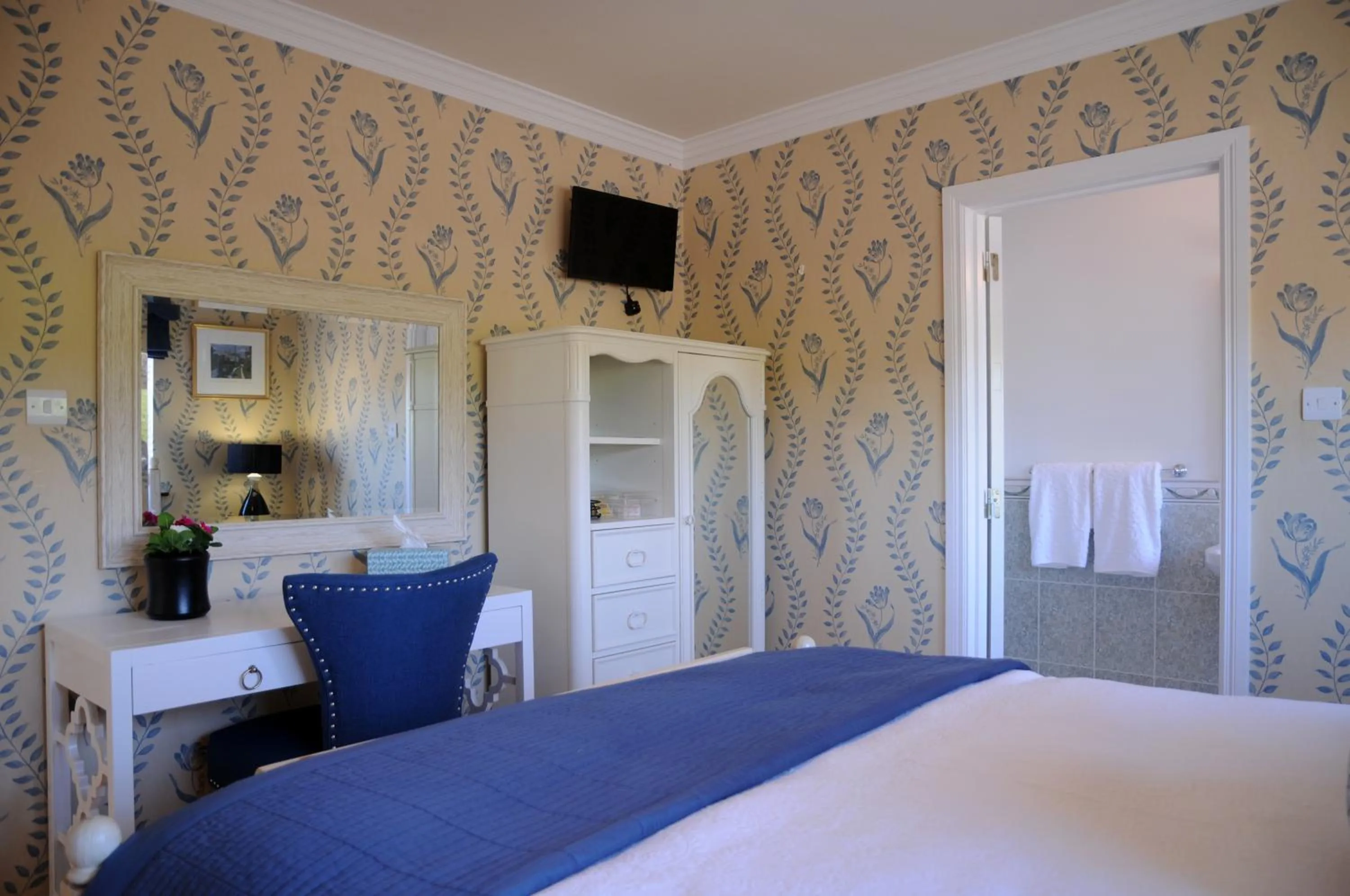 Bed in Short Strand Dingle