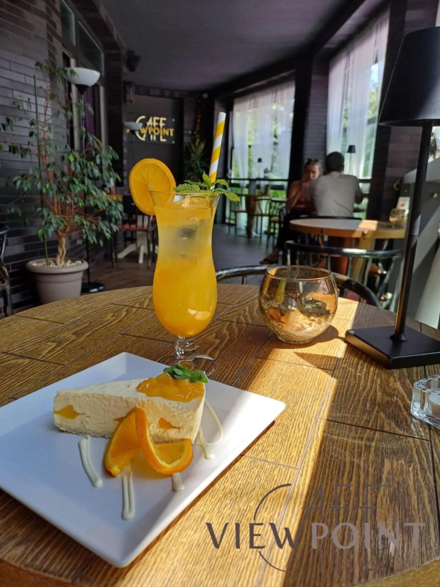 Restaurant/places to eat in All Seasons Residence Design Hotel - Free parking