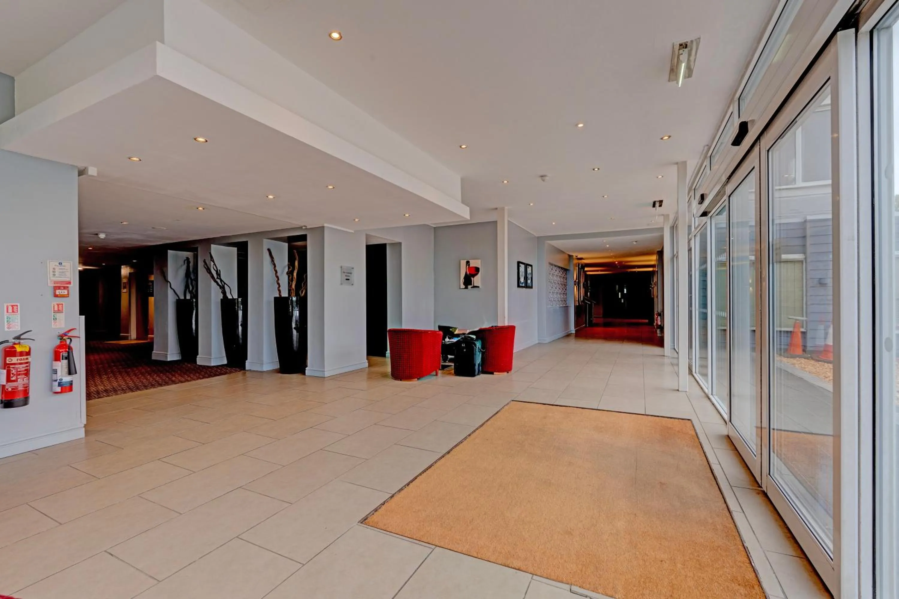 Manchester Airport Stanley Hotel by Belvilla