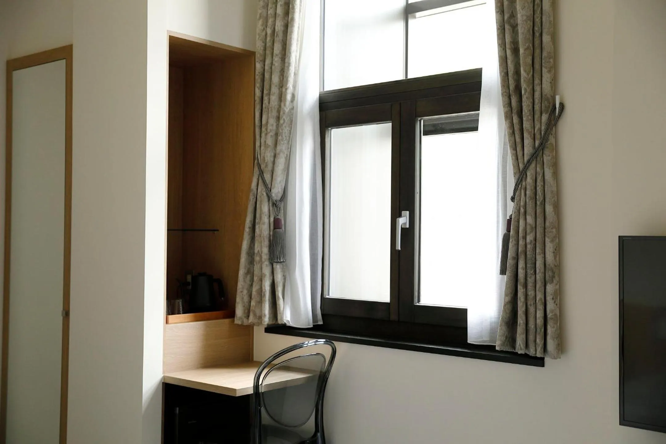 Photo of the whole room in HakoBA Hakodate by THE SHARE HOTELS