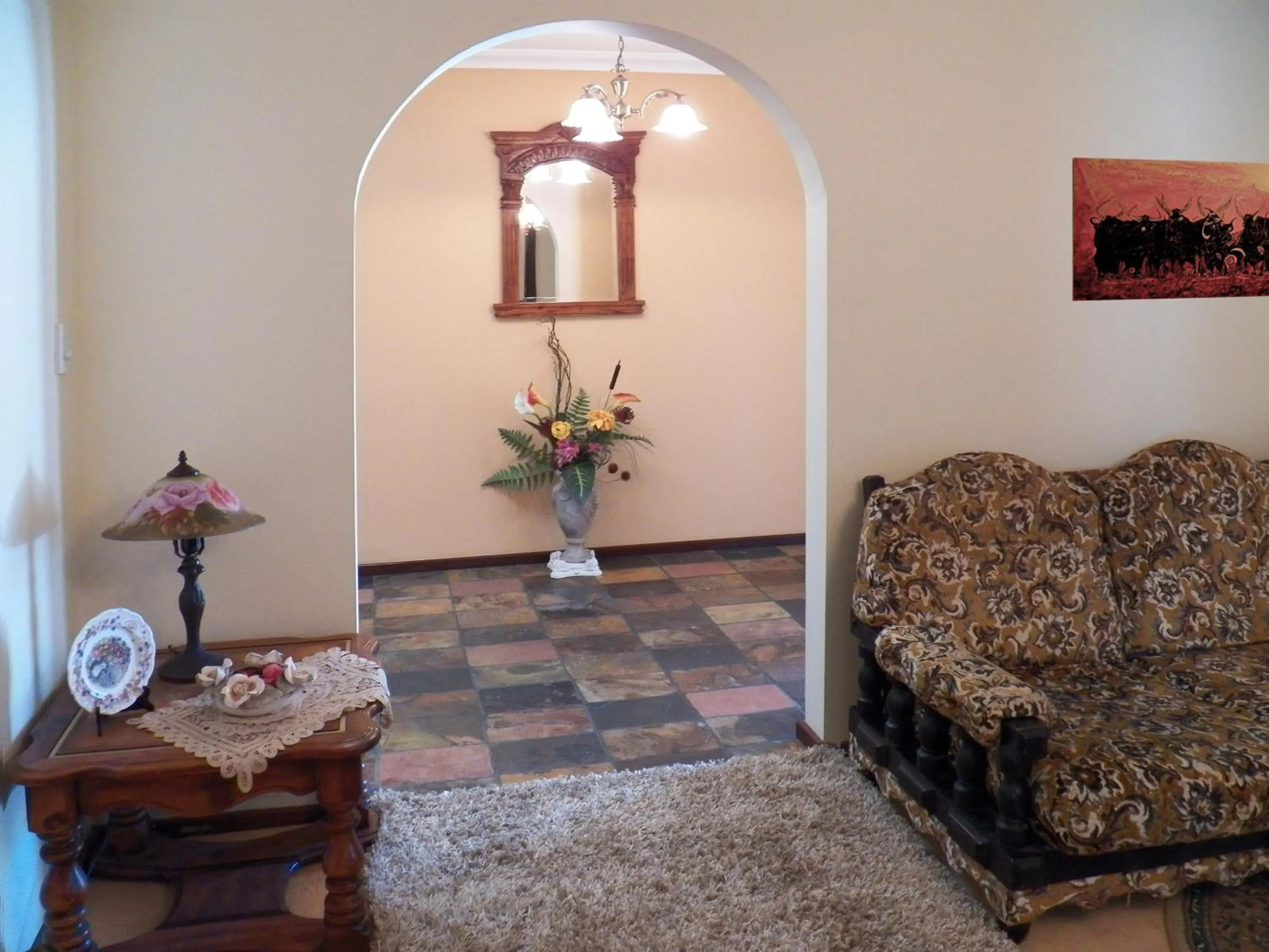 Communal lounge/ TV room in The Spanish Guesthouse, Private Rooms