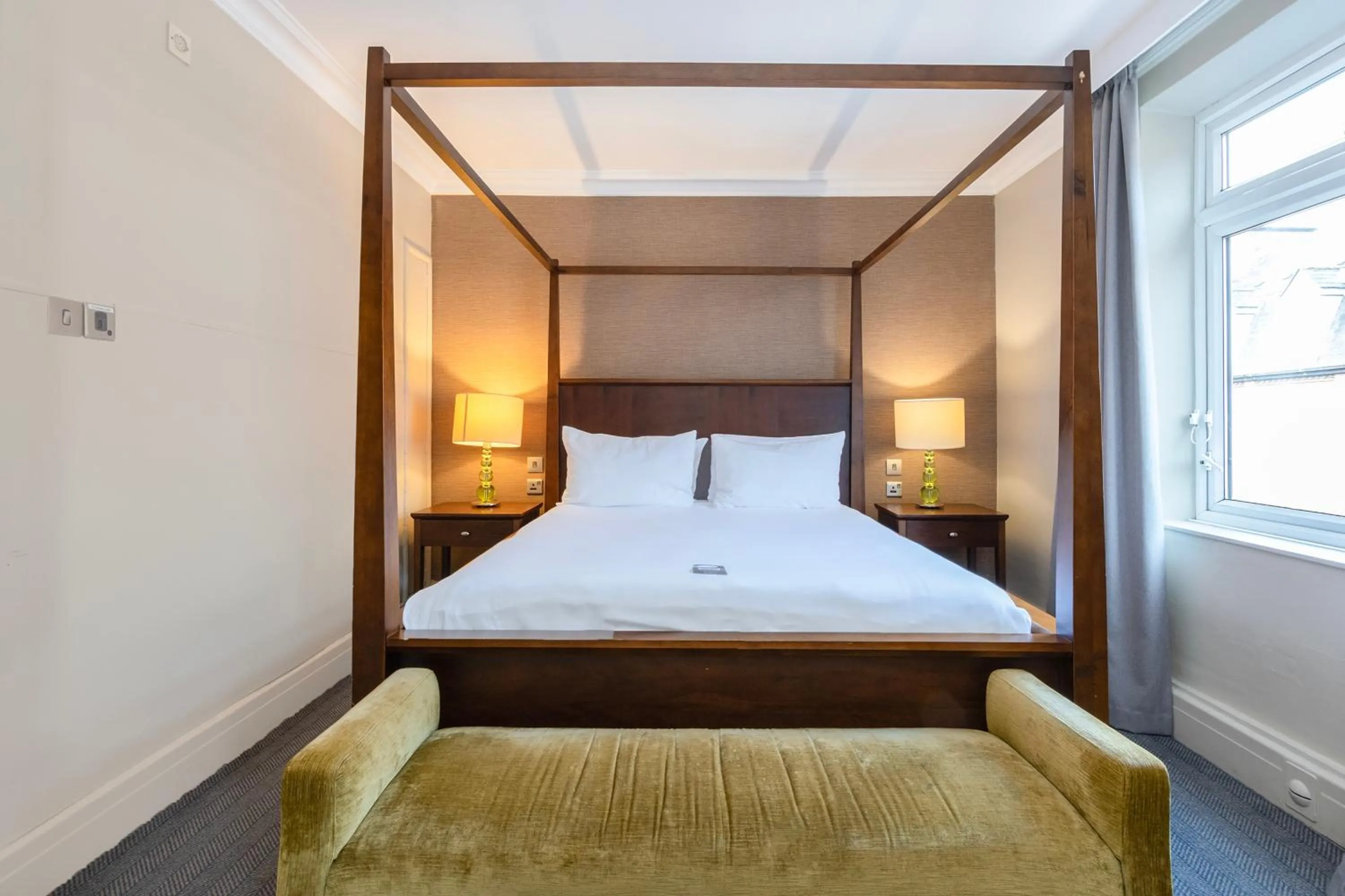 Bedroom, Bed in Winchester Wessex Hotel by Sunday