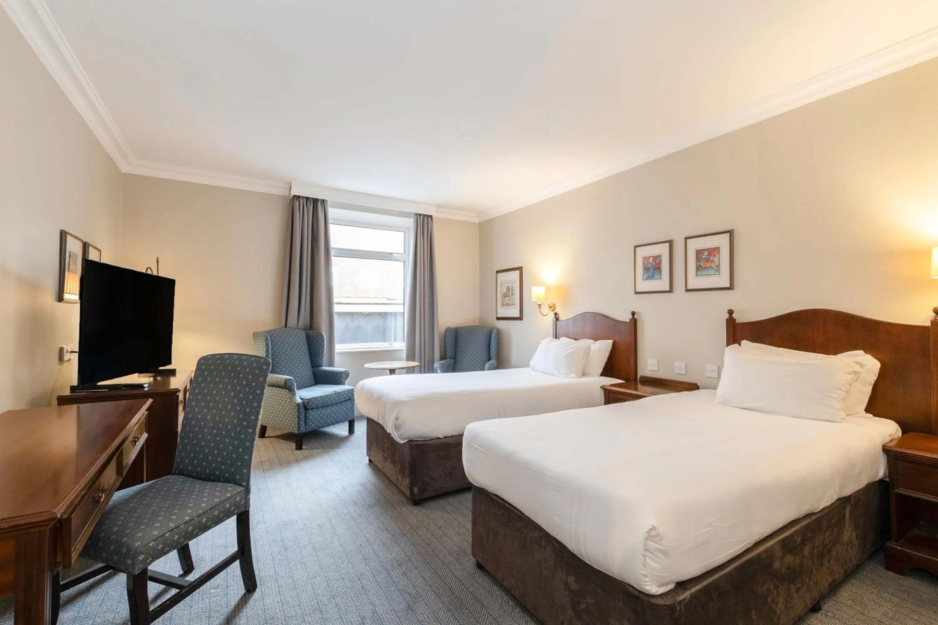 Bedroom, Bed in Winchester Wessex Hotel by Sunday