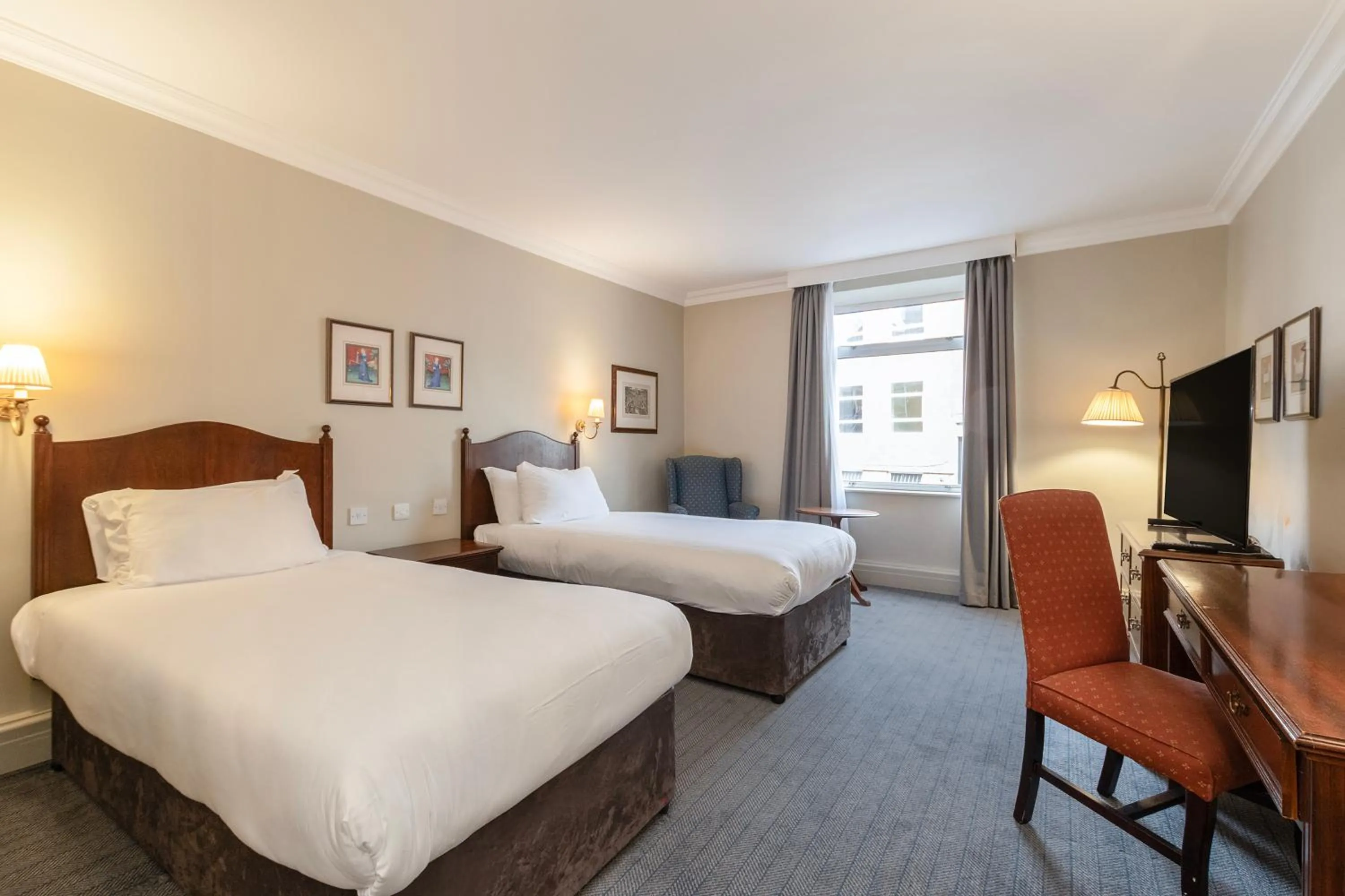 Bedroom, Bed in Winchester Wessex Hotel by Sunday