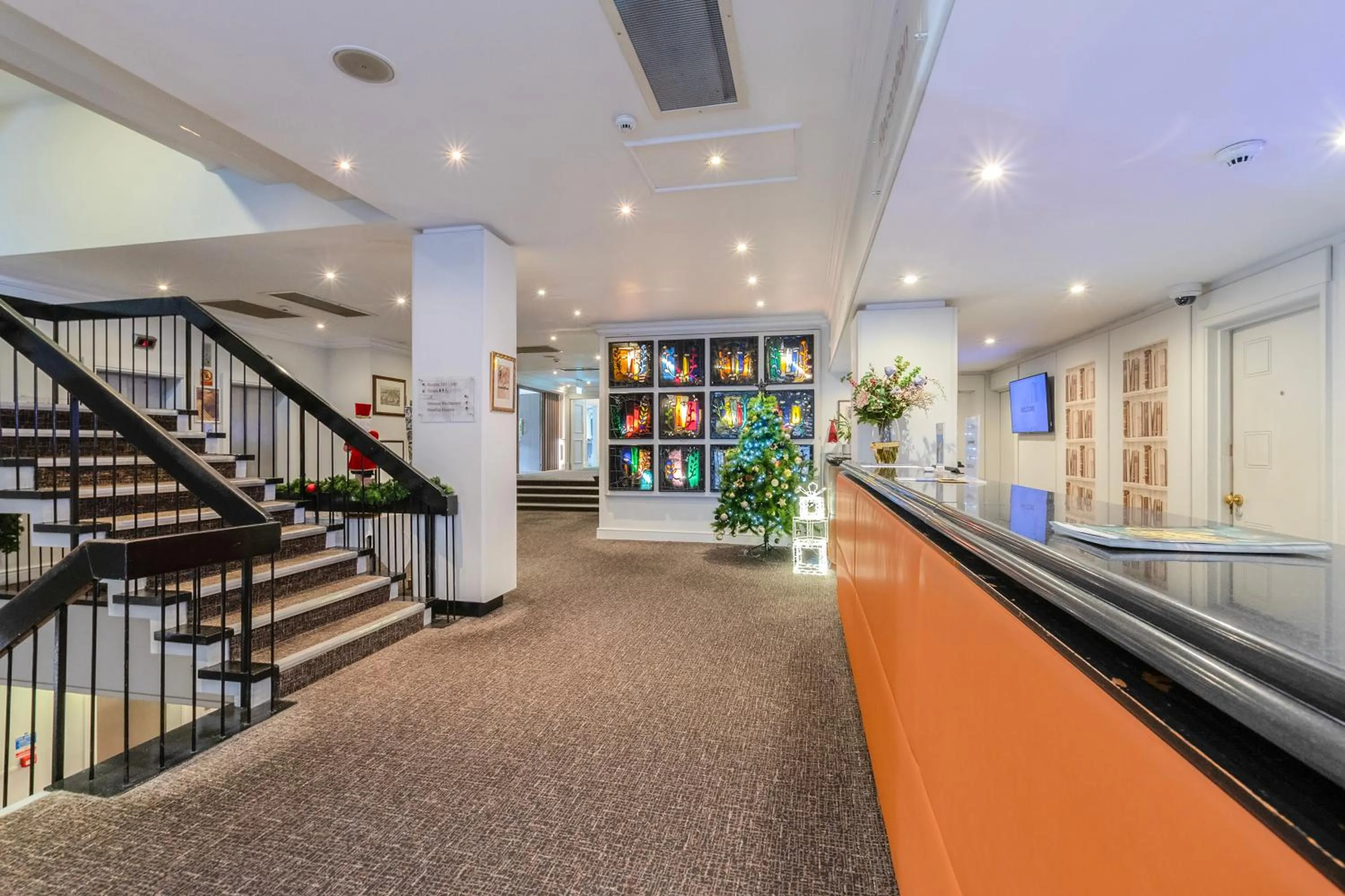 Lobby or reception in Winchester Wessex Hotel by Sunday