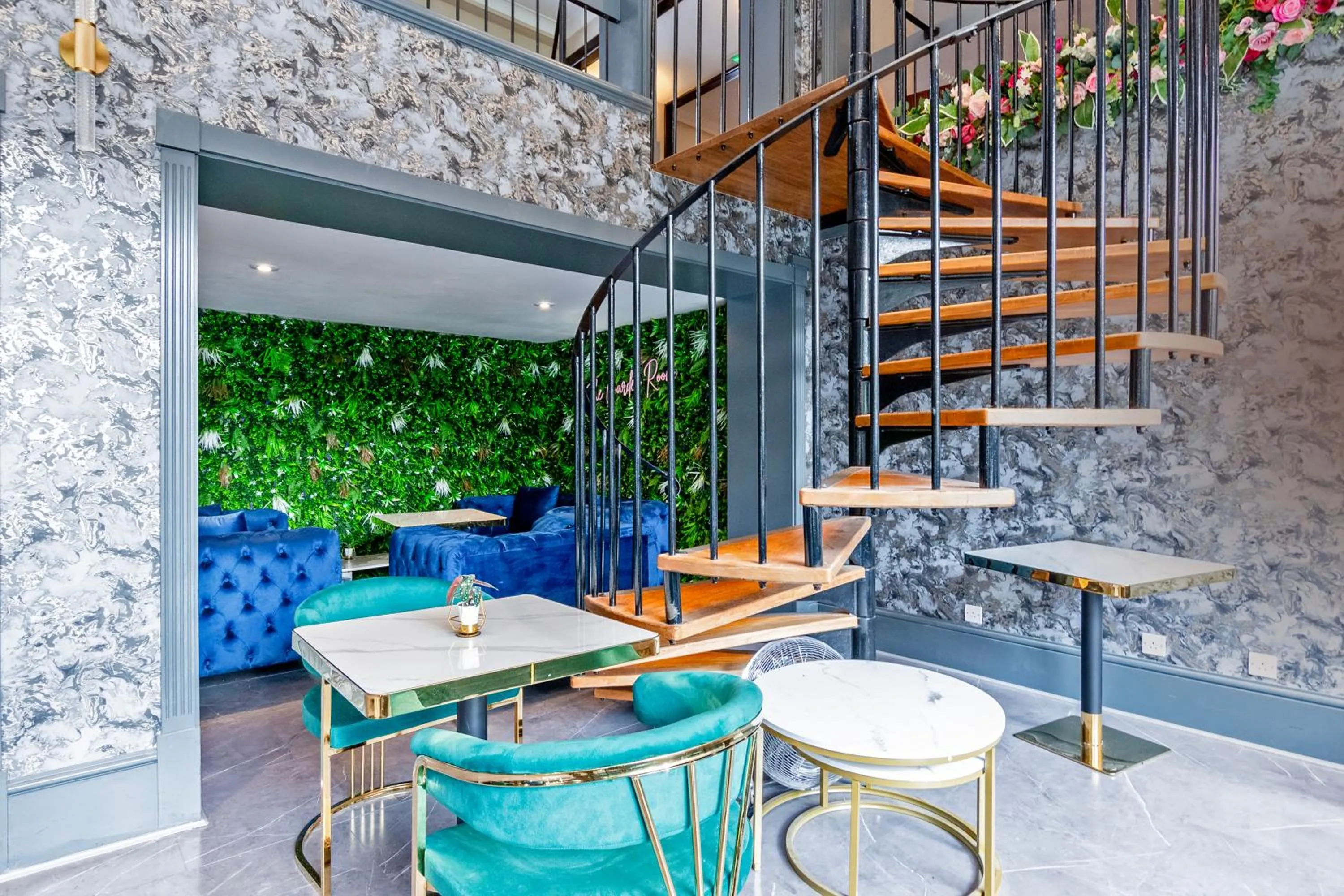 Lounge or bar in Winchester Wessex Hotel by Sunday