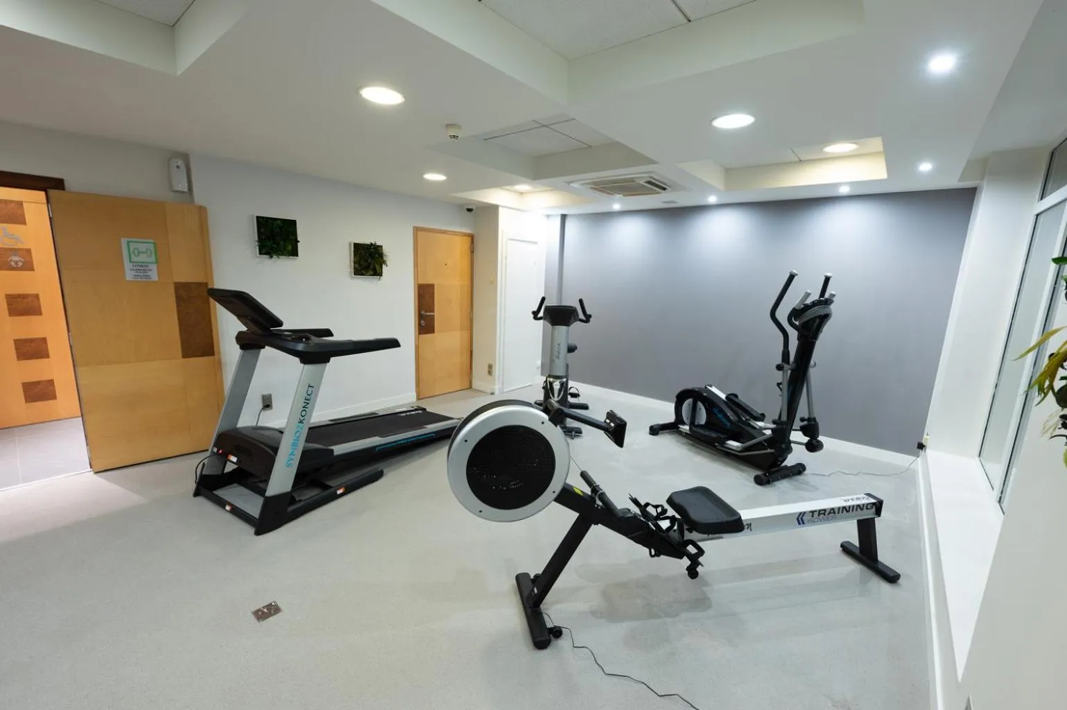 Fitness centre/facilities in Holiday Inn Calais-Centre by IHG