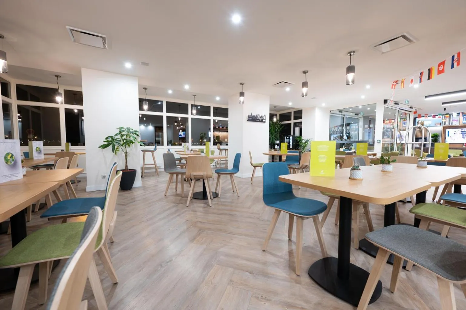 Restaurant/places to eat in Holiday Inn Calais-Centre by IHG