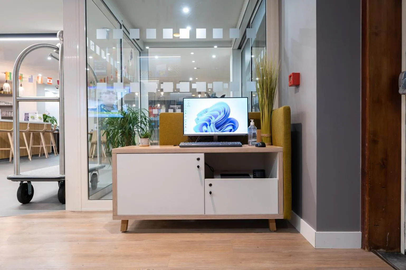 Business facilities in Holiday Inn Calais-Centre by IHG