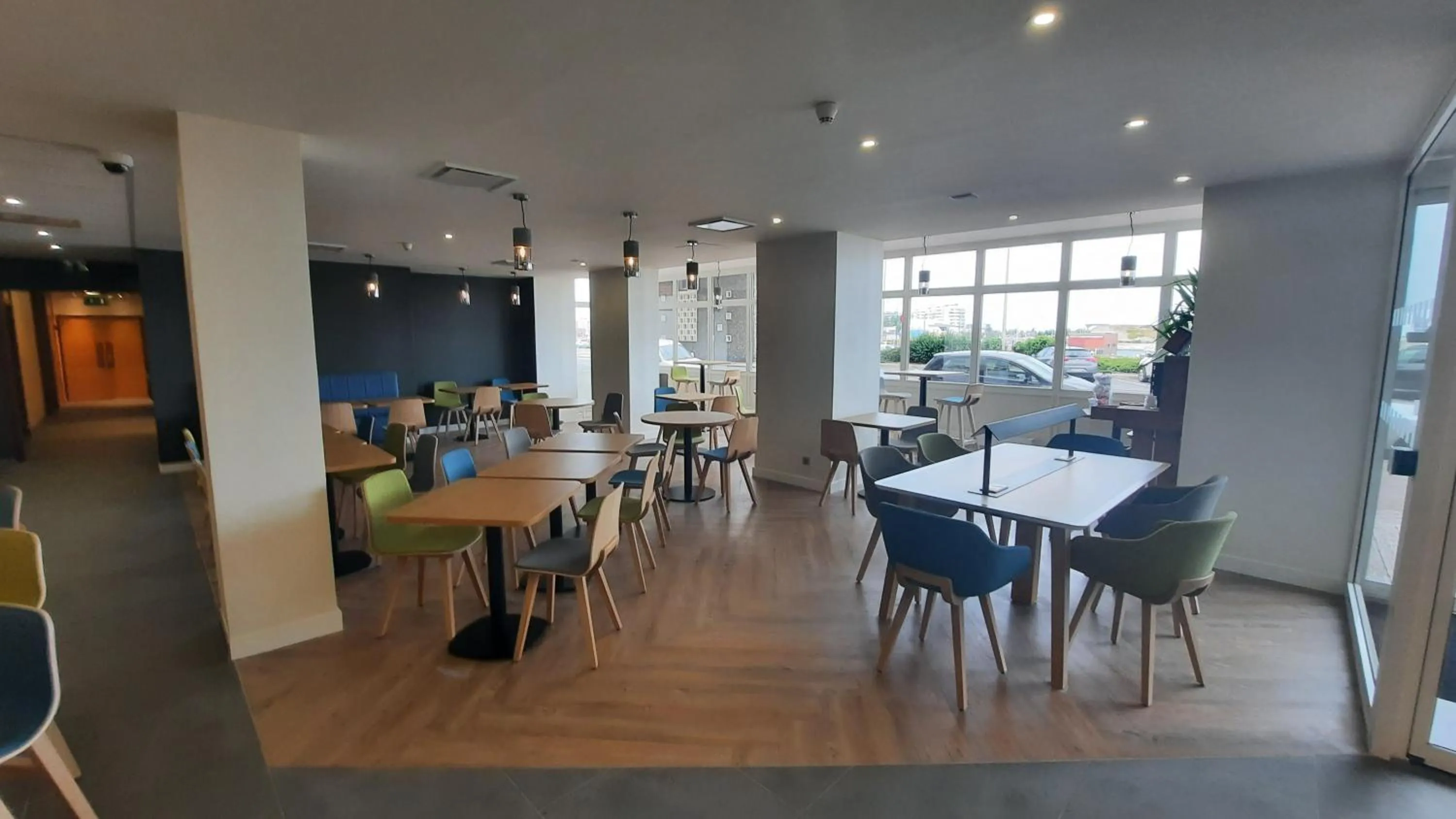 Restaurant/places to eat in Holiday Inn Calais-Centre by IHG