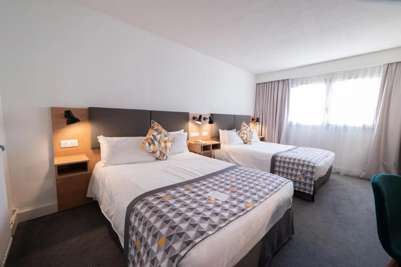 Bedroom, Bed in Holiday Inn Calais-Centre by IHG