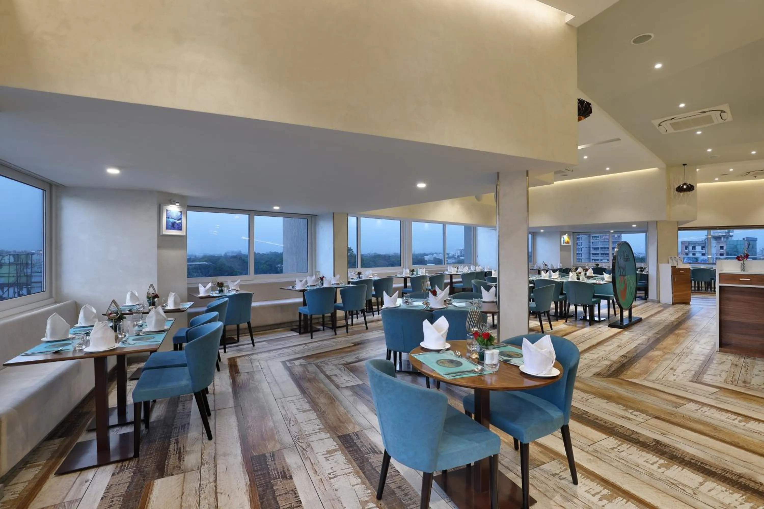 Restaurant/places to eat in Effotel by Sayaji Vadodara