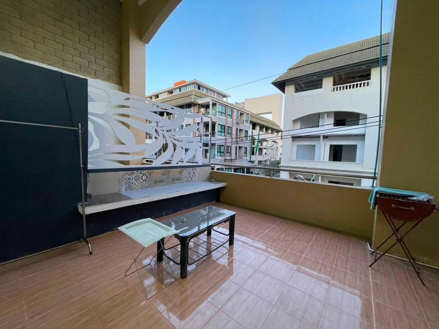 Facade/entrance in OYO 75486 Anna Residence Jomtien