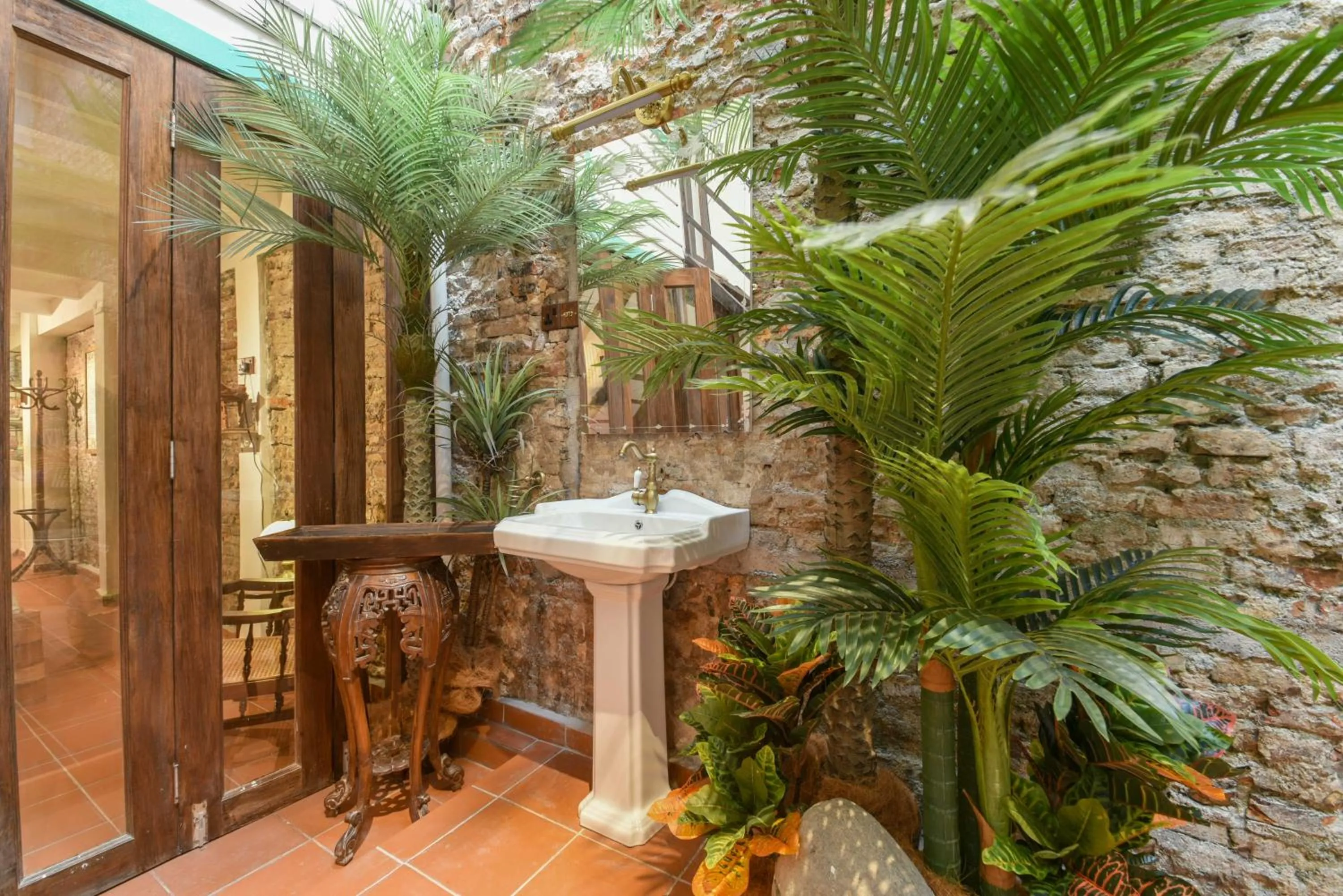 Garden view in Ohana House HQ