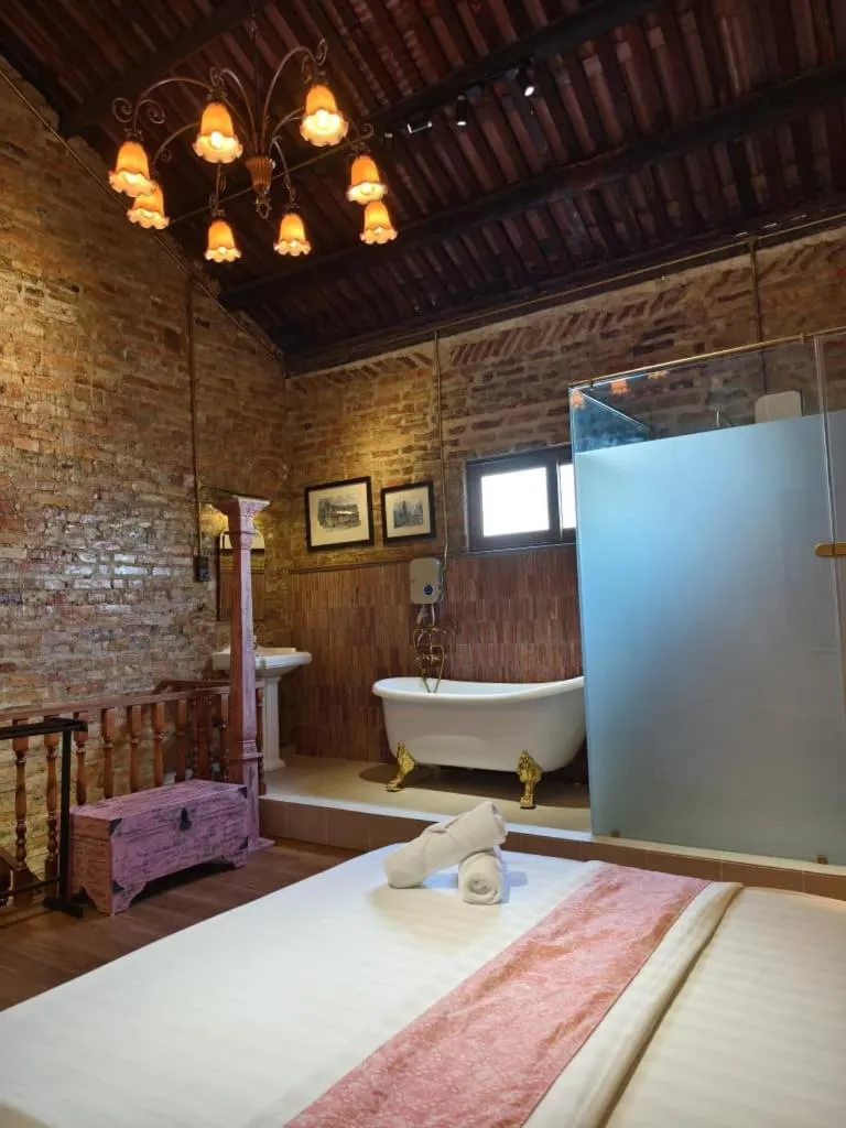 Bed in Ohana House HQ