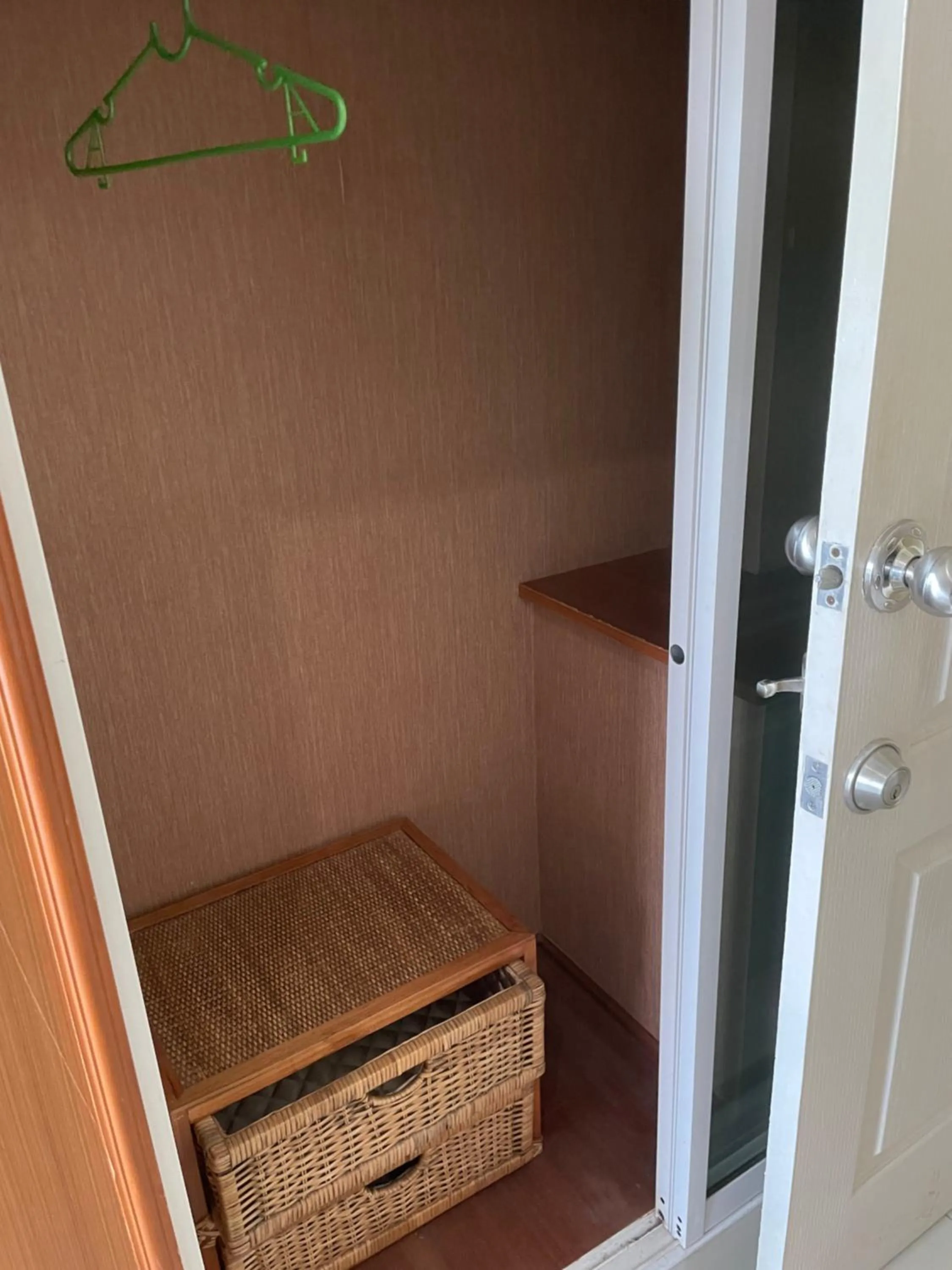 wardrobe in Grand Lopburi