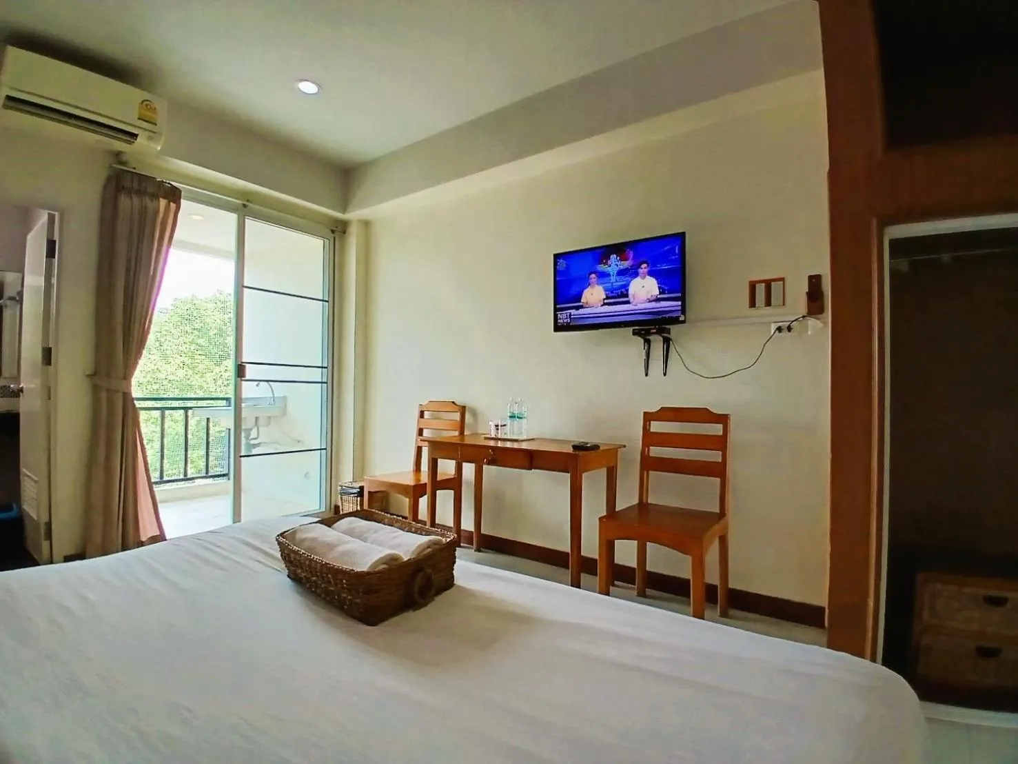 Bed in Grand Lopburi