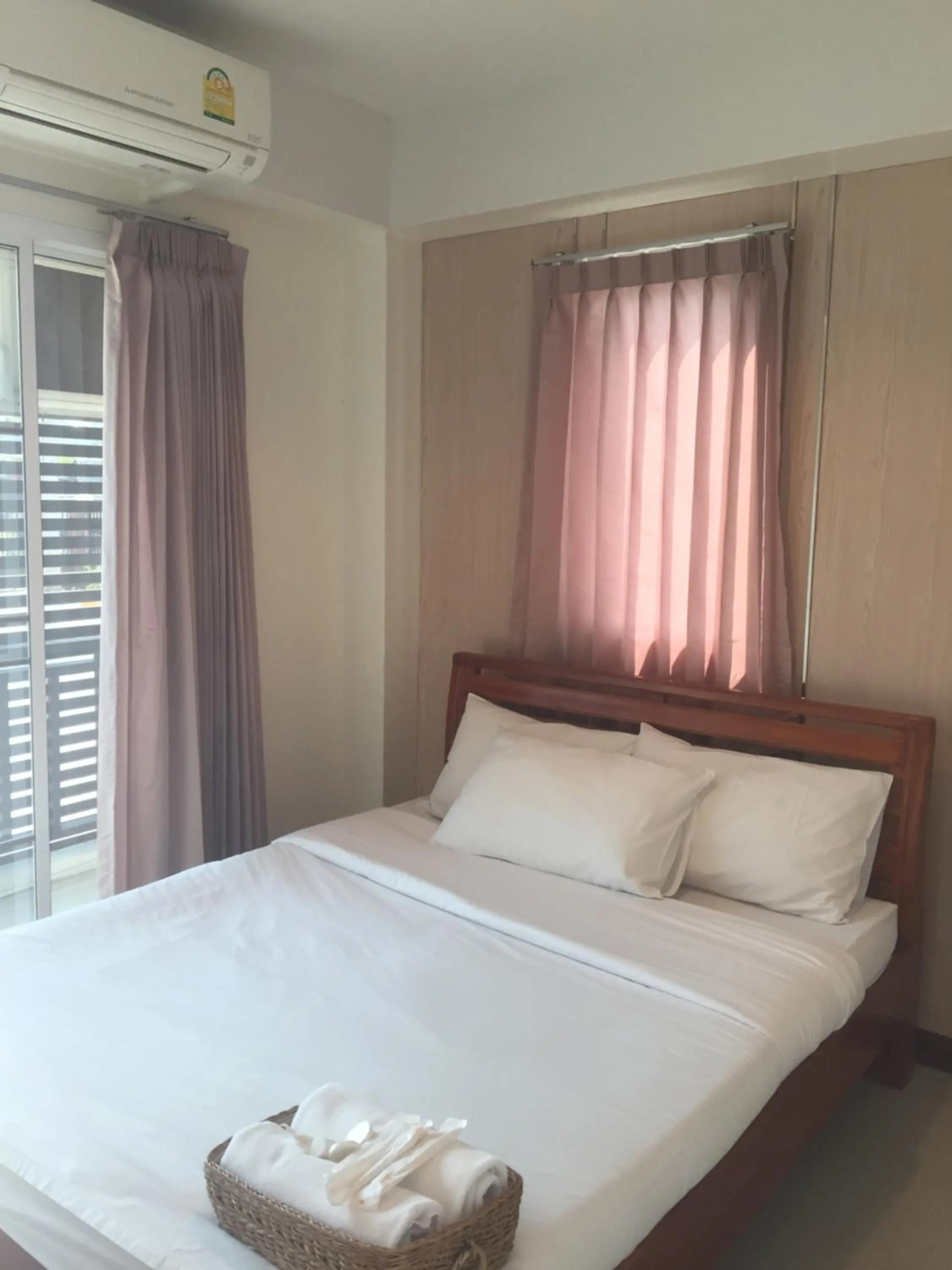 Bed in Grand Lopburi