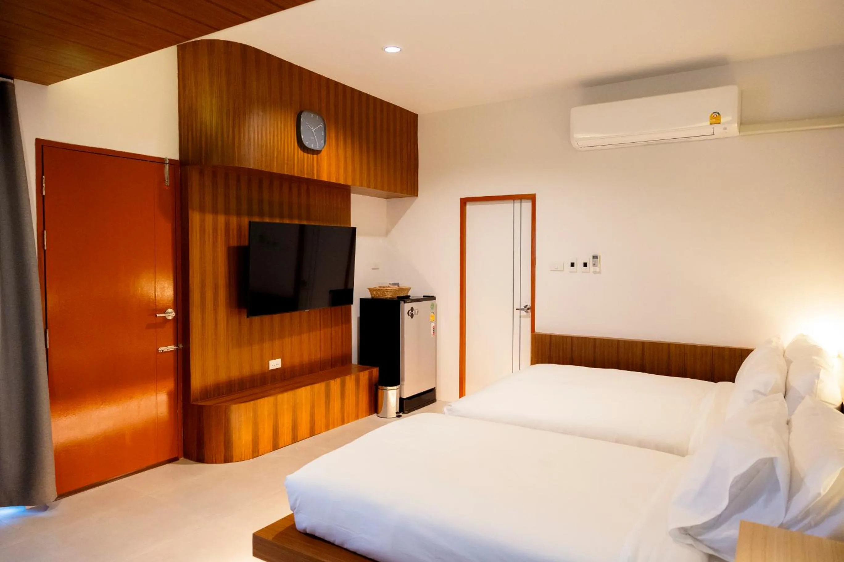 TV and multimedia, Bed in Karpenter Lampang
