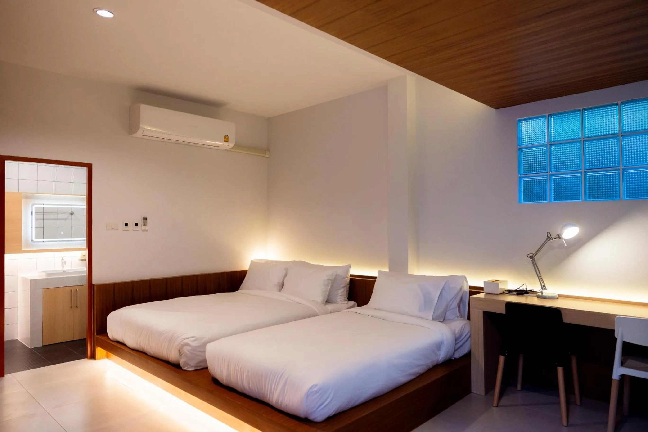 Bedroom, Bed in Karpenter Lampang