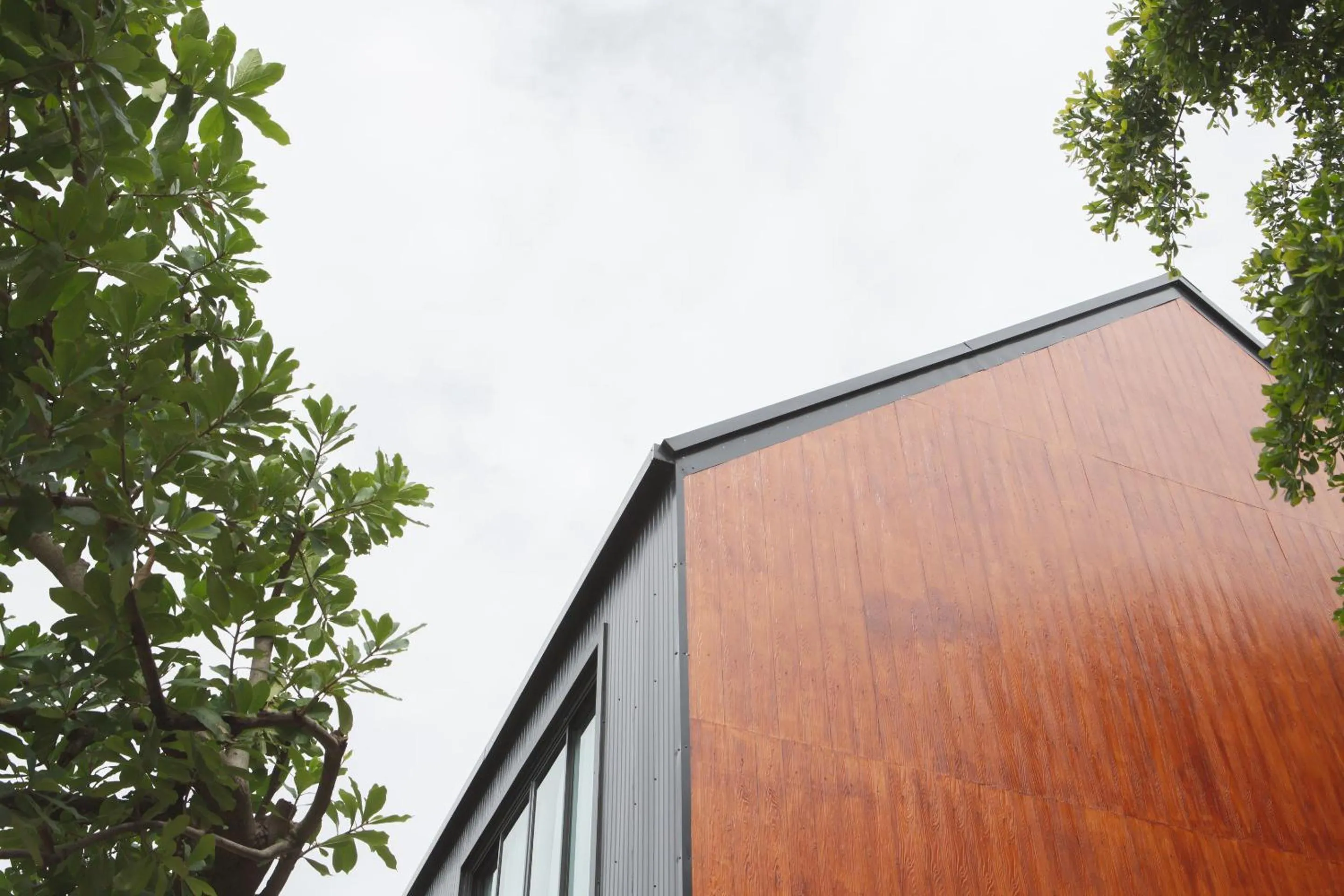 Property building in Karpenter Lampang