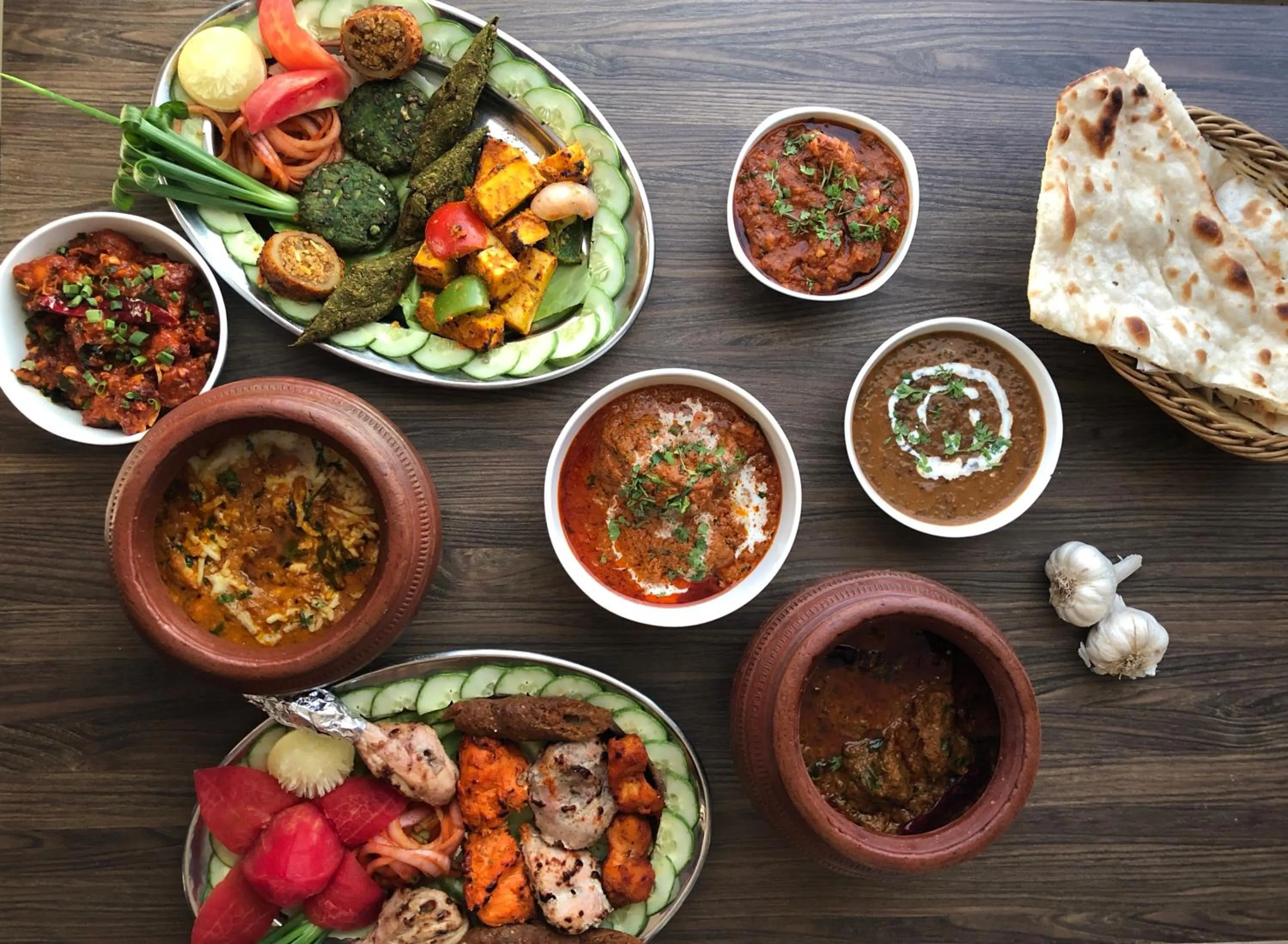 Restaurant/places to eat in Kalinga Hotel