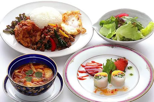 Food in Hotel Zurich Toho 2001