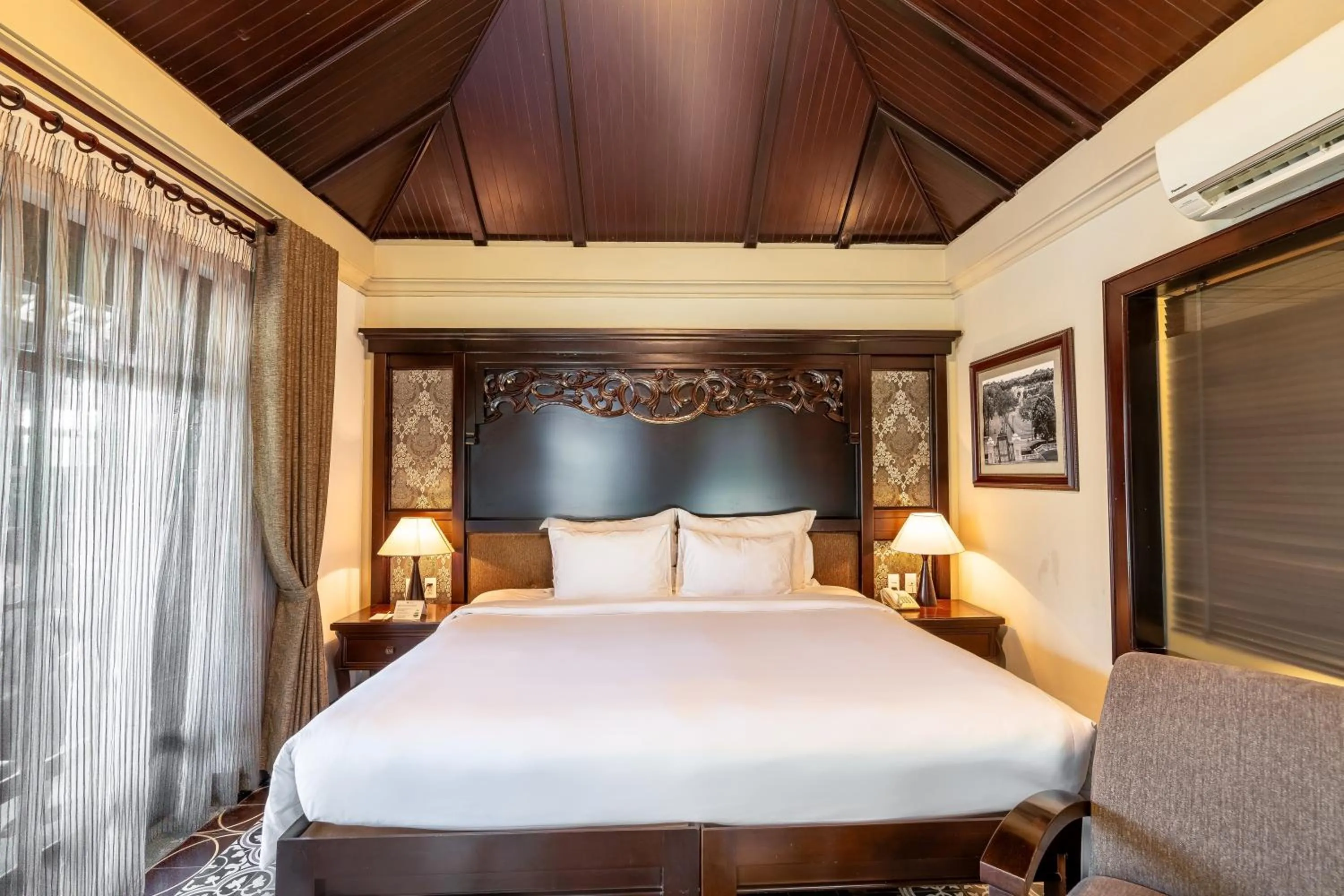 Bed in Anja Beach Resort & Spa