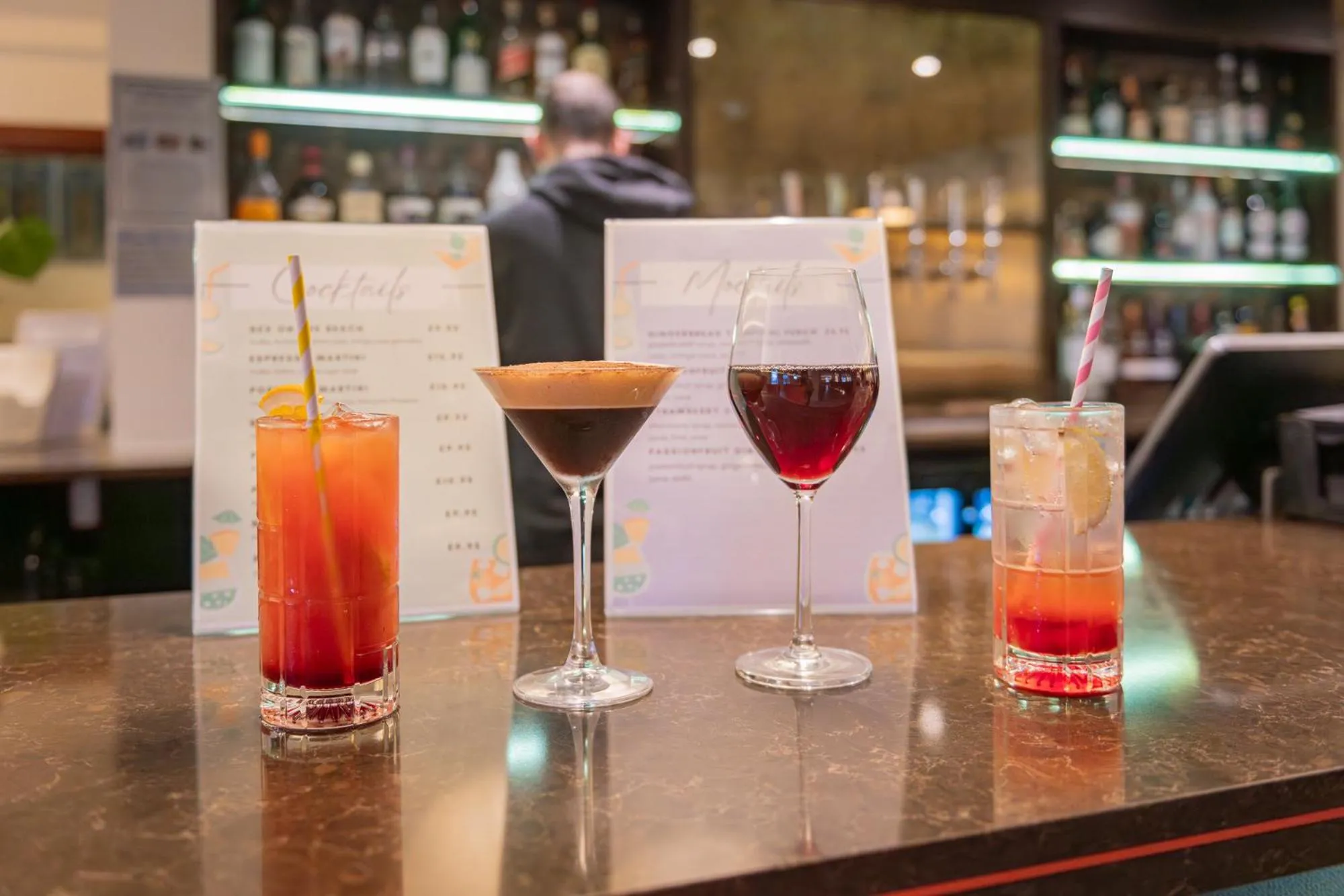 Lounge or bar in The Riverside