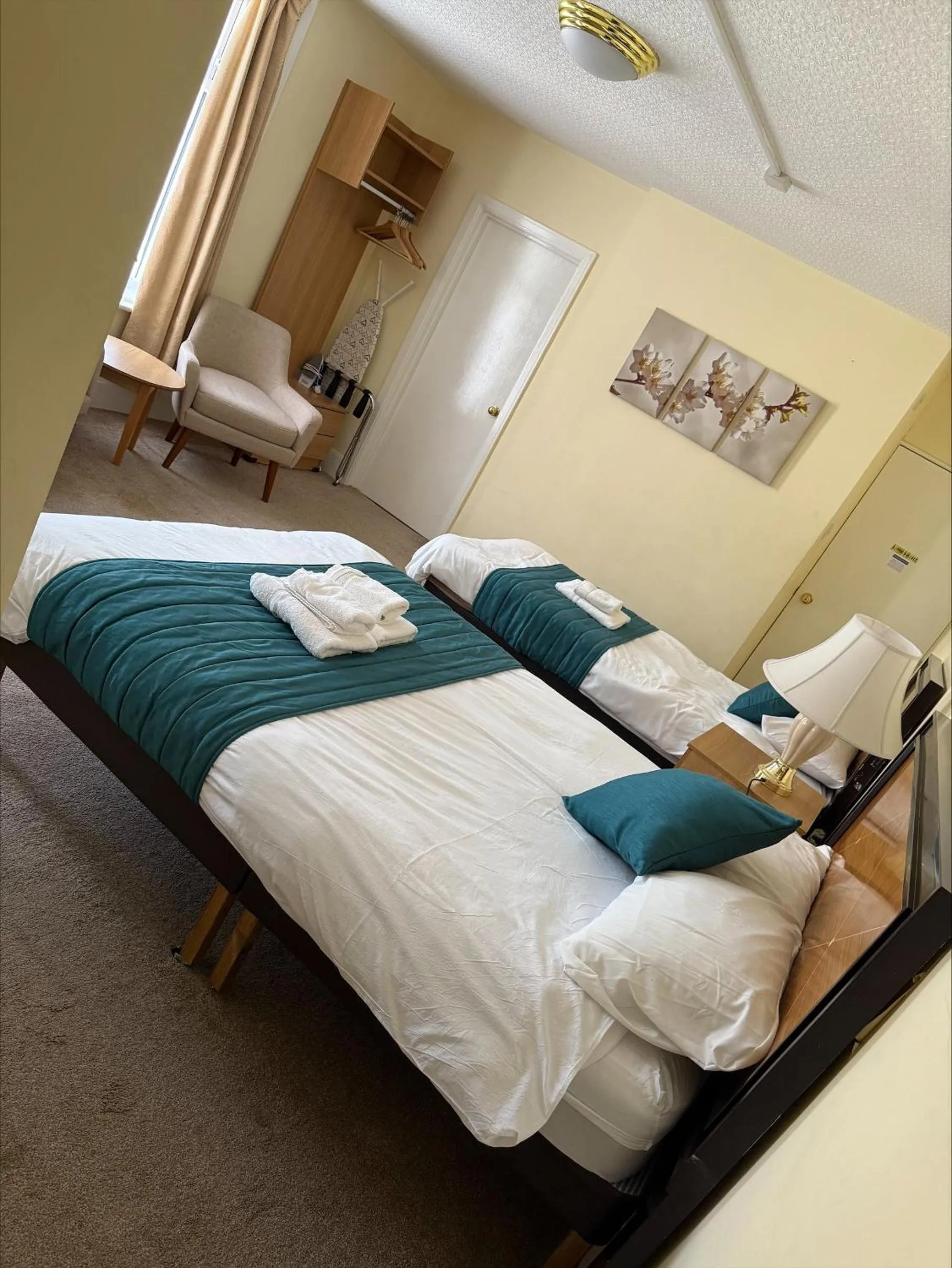 Bedroom, Bed in The Savoy Hotel