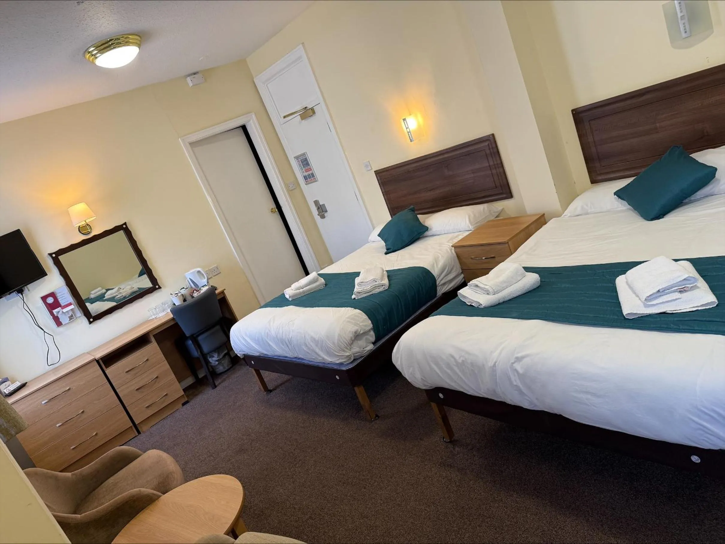 Bedroom, Bed in The Savoy Hotel