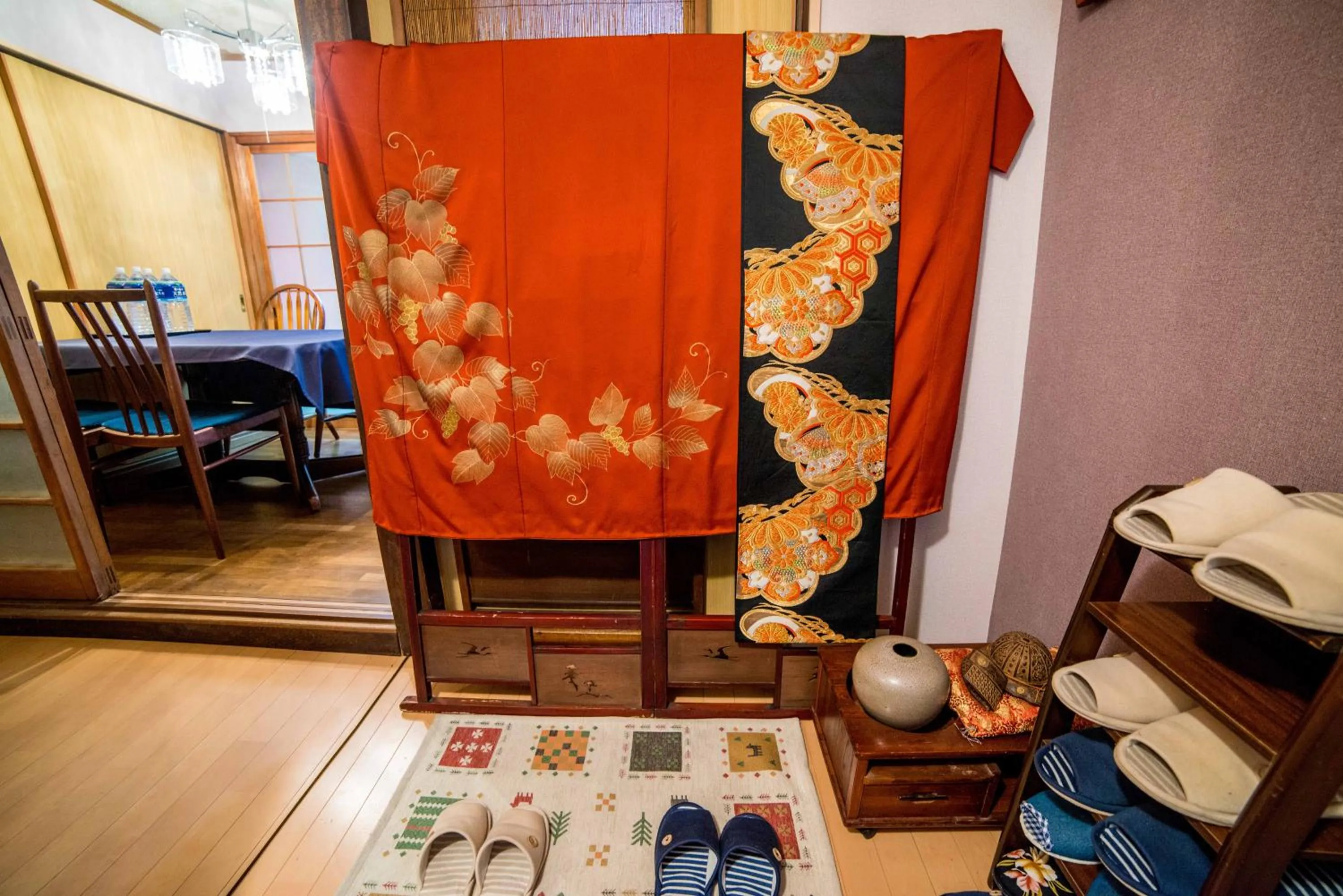 Decorative detail in Kumano House