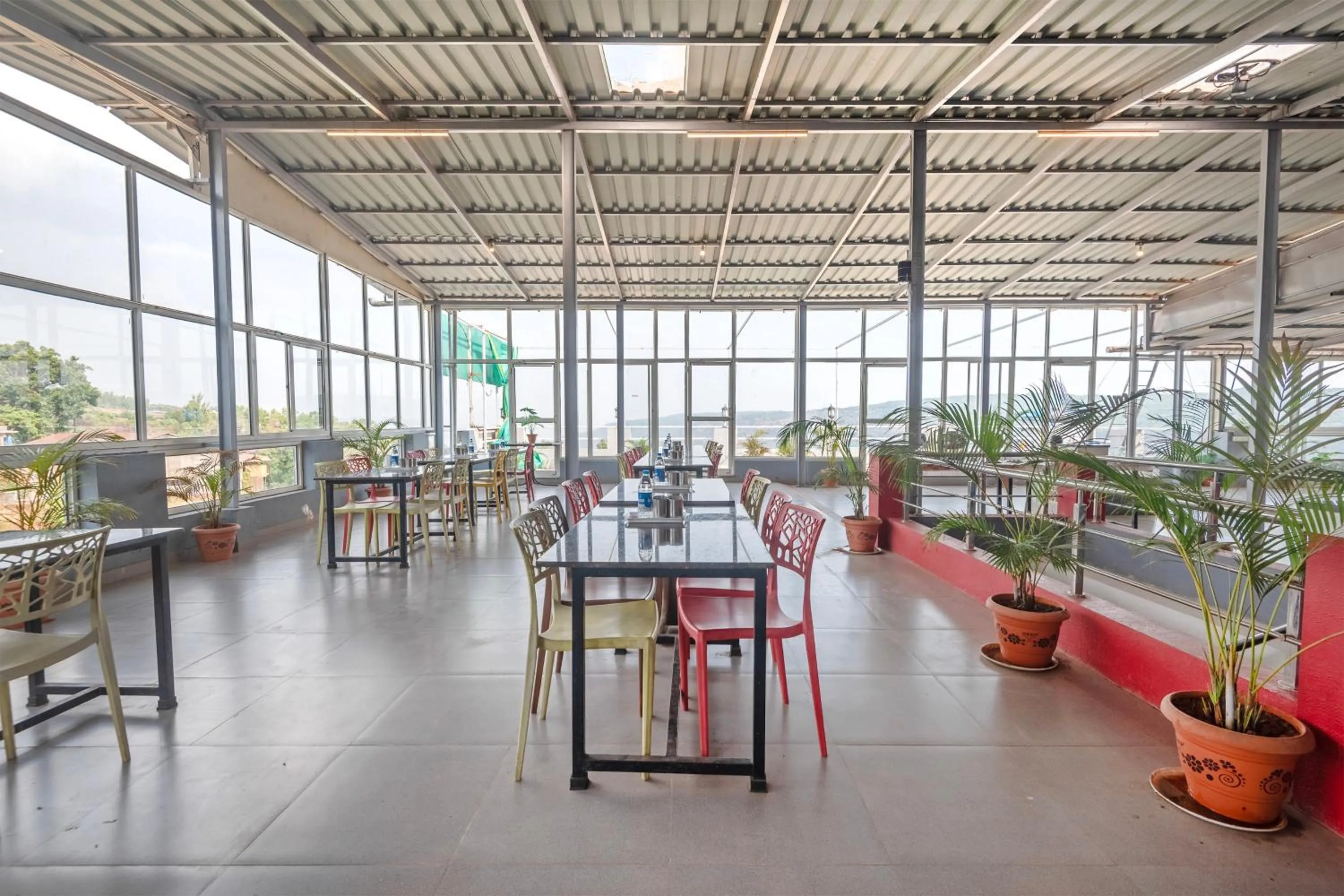 Restaurant/places to eat in Treebo Kuber Palace with Swimming Pool