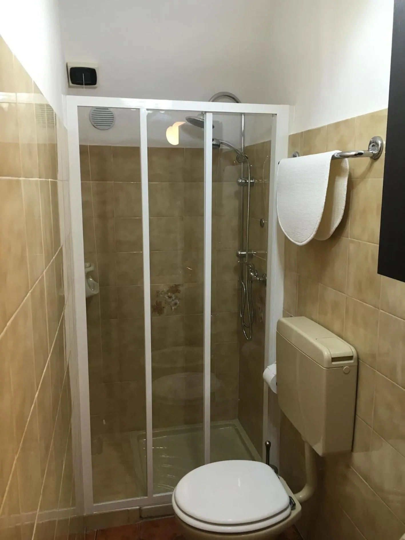 Shower in La Torre di Clo B&B