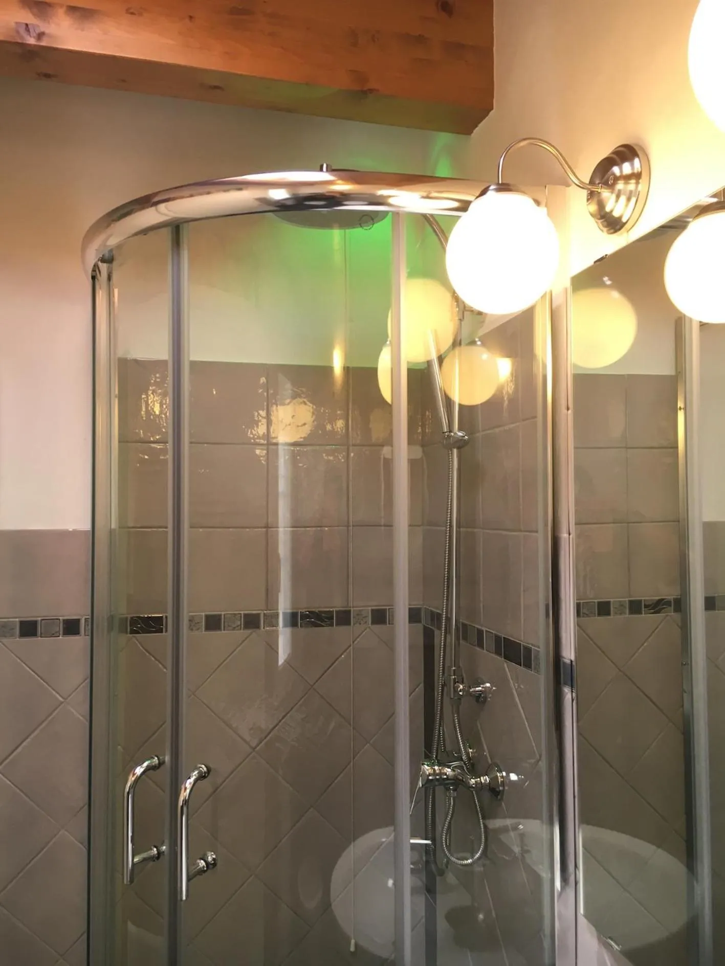 Shower in La Torre di Clo B&B