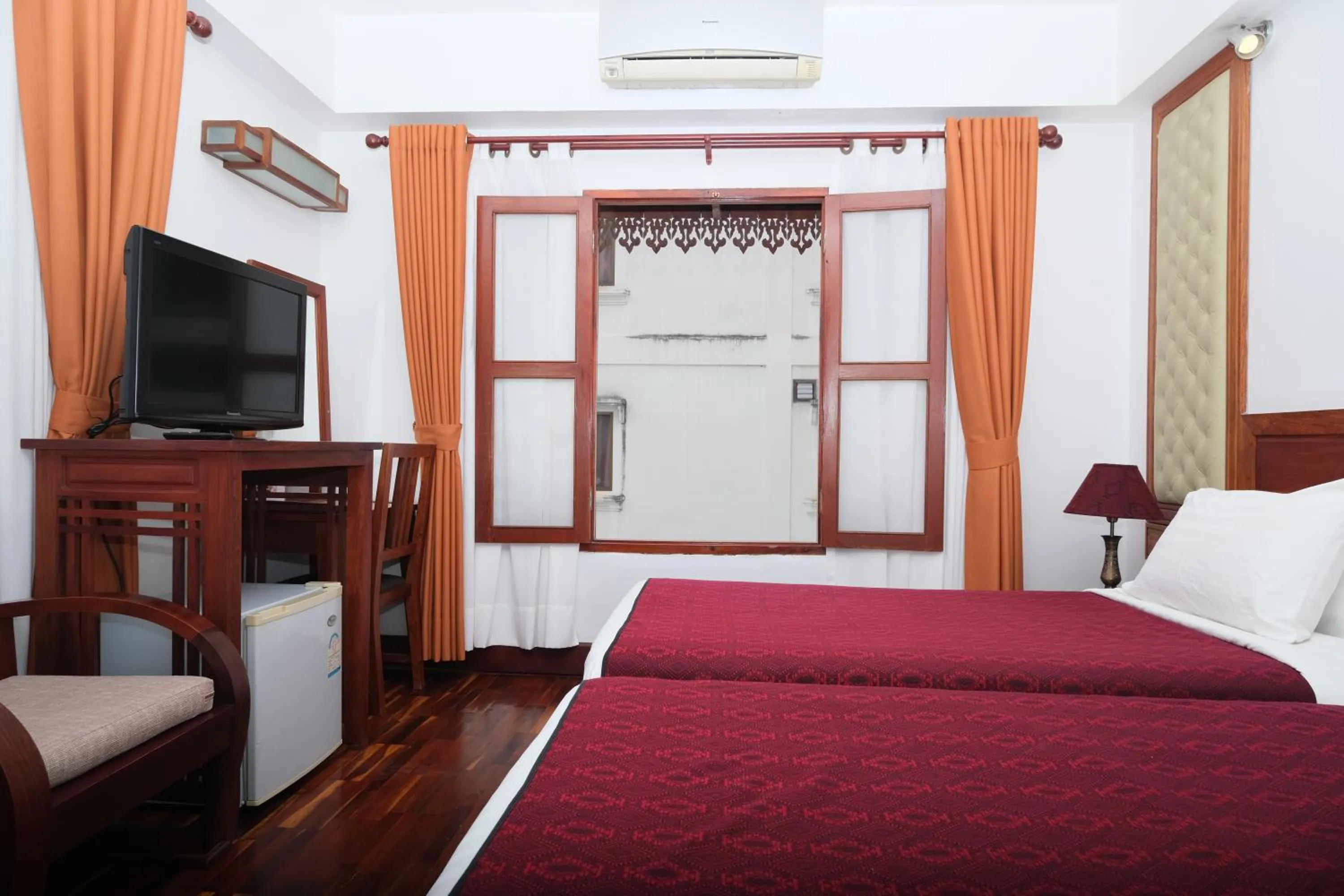 Bed in Chanthapanya Hotel
