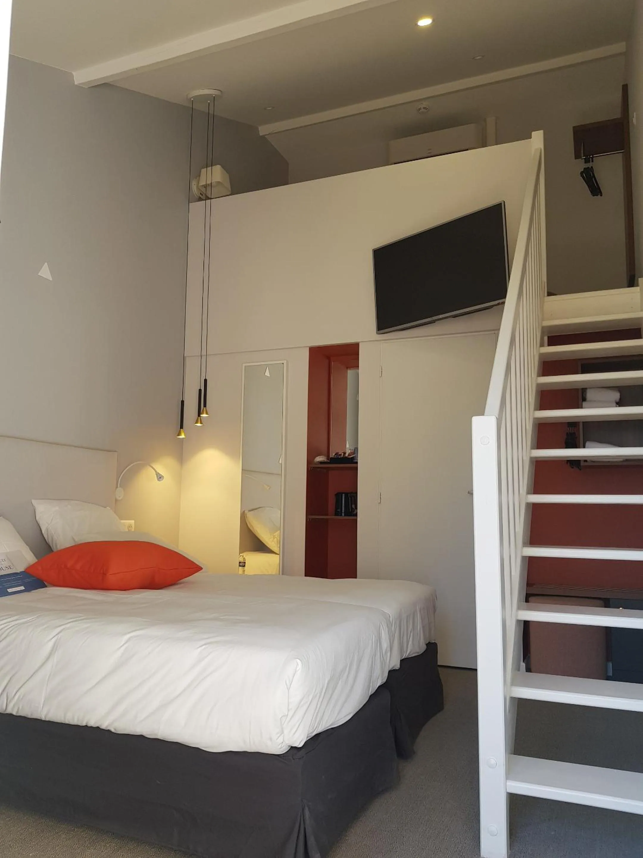 Bed in KYRIAD LYON EST – Saint Quentin Fallavier