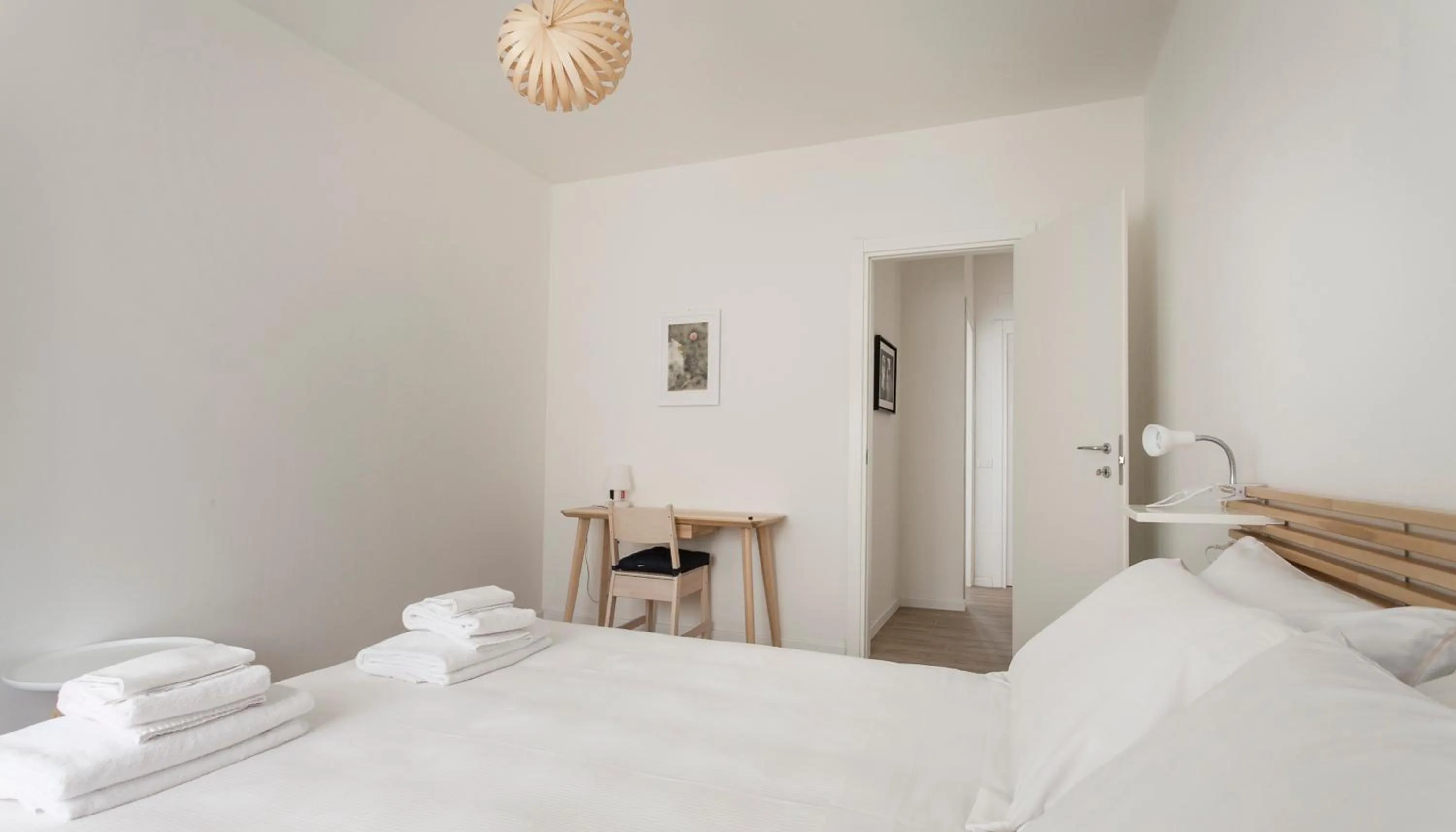 Bed in Italianway-Veniero 8