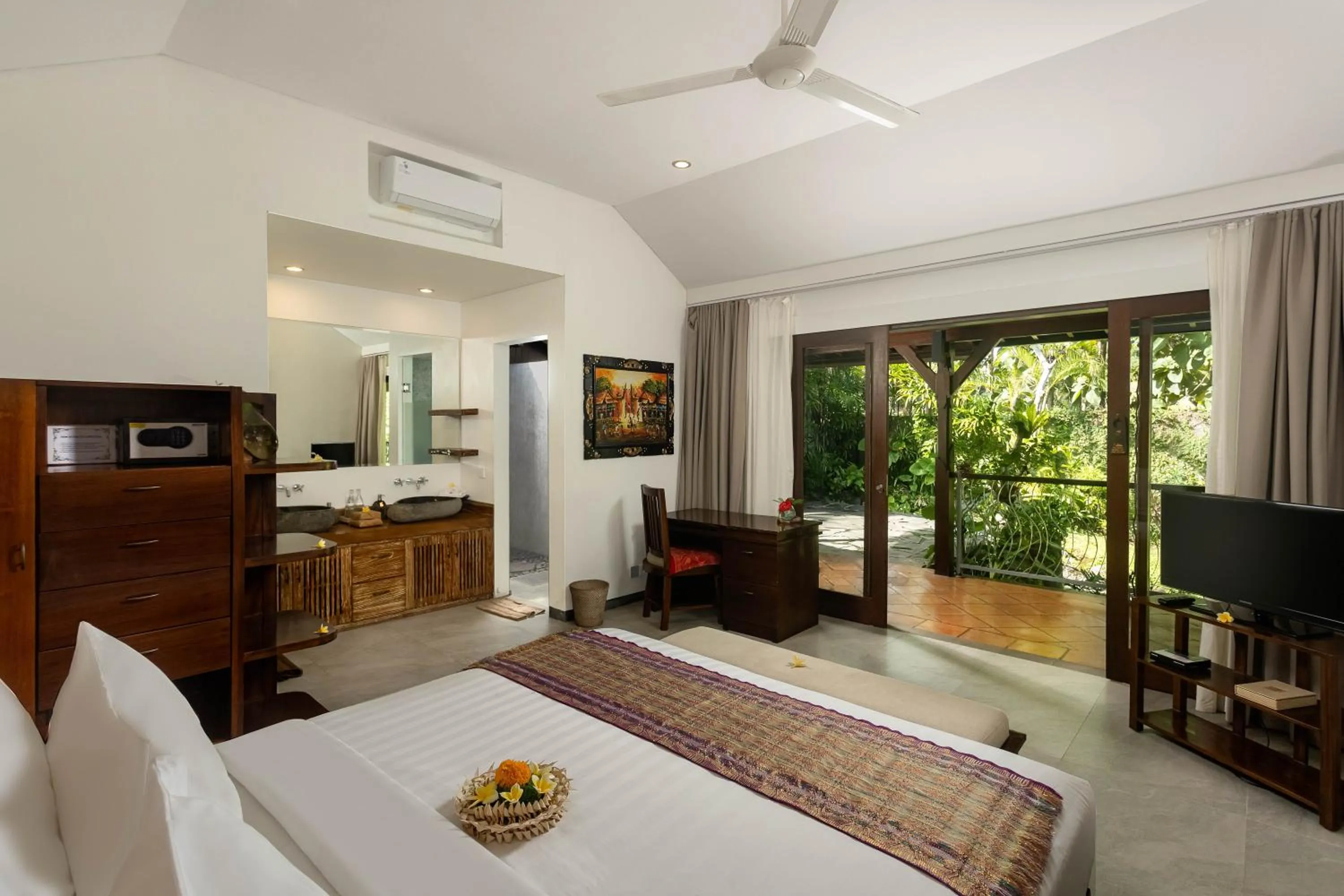 Bed in Villa Beji Mawang Ubud by GenuineHost