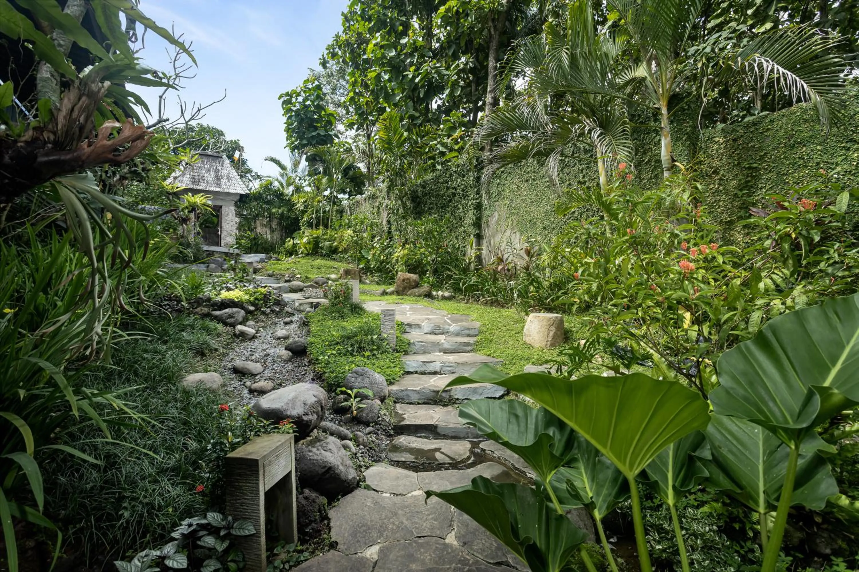 Garden in Villa Beji Mawang Ubud by GenuineHost