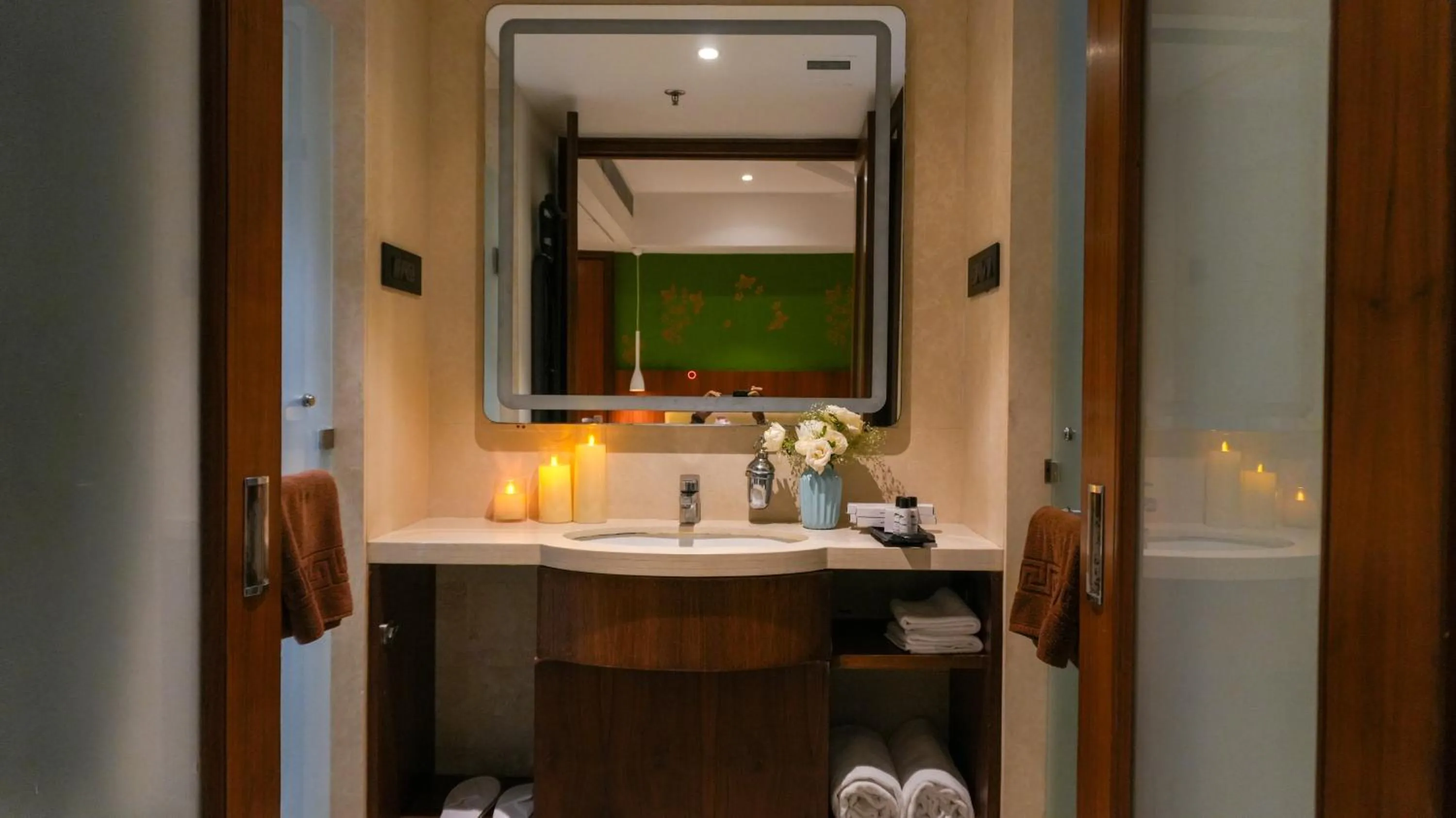 Bathroom in Club Emerald