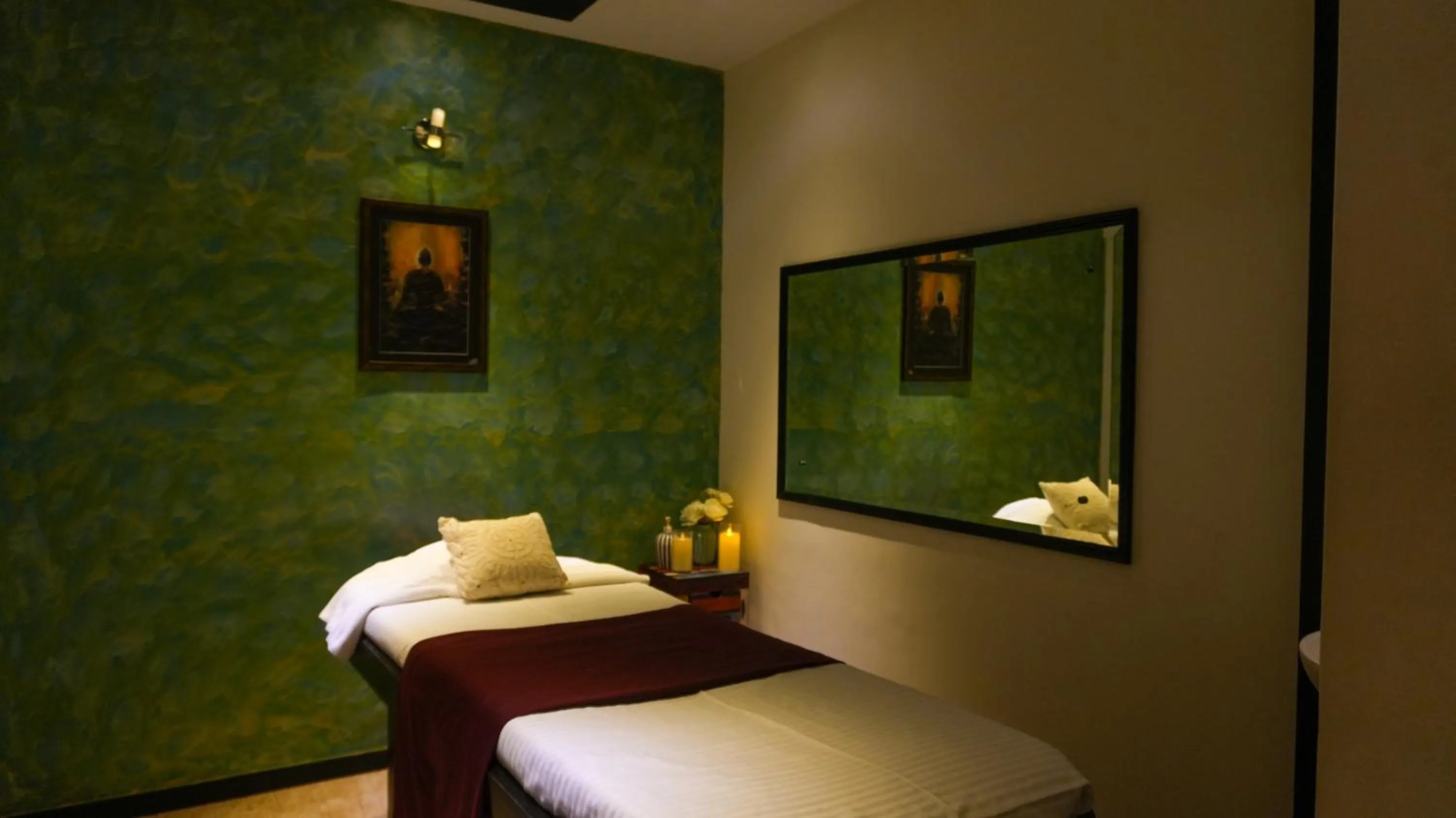 Spa and wellness centre/facilities, Bed in Club Emerald