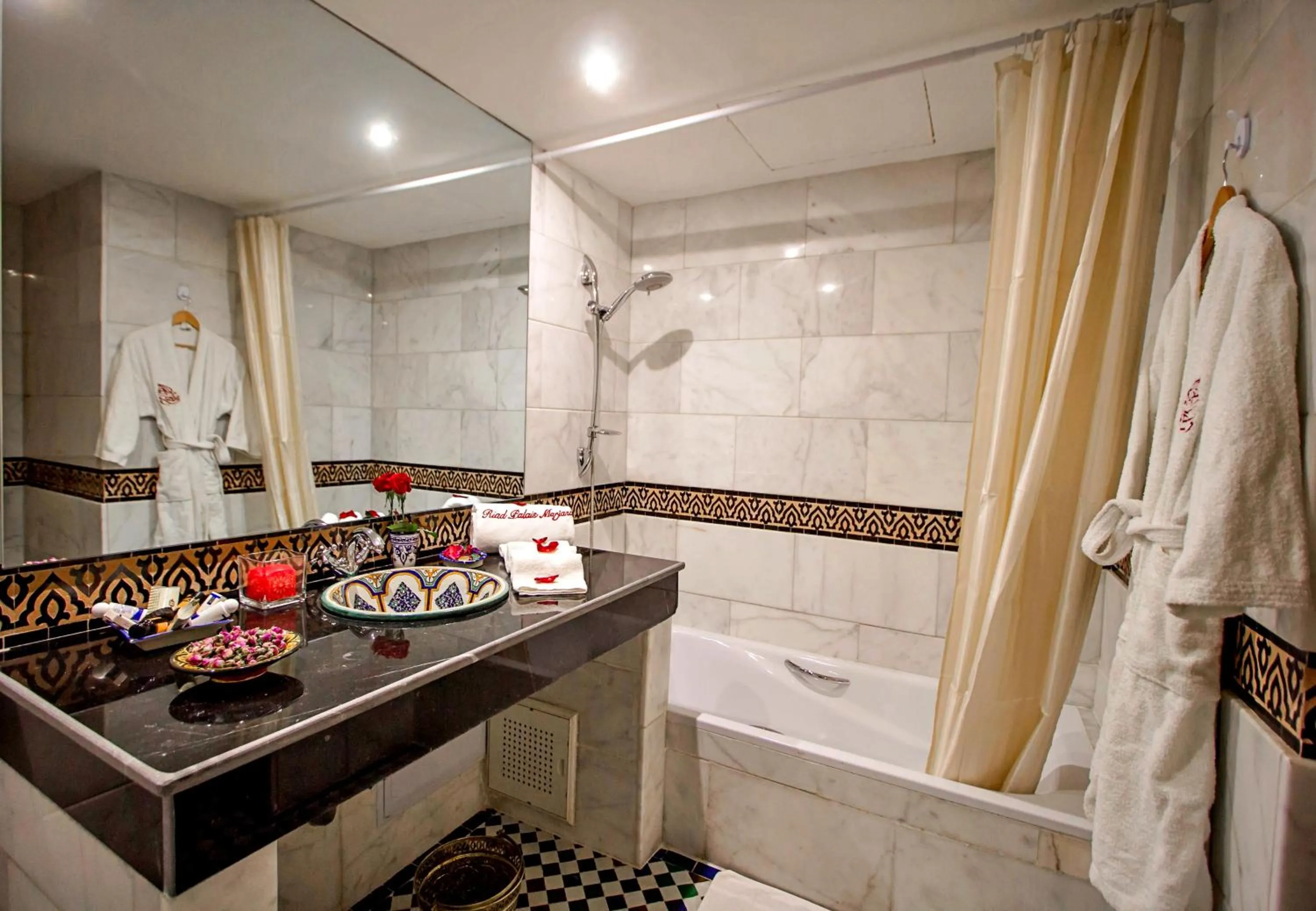 Bathroom in Riad Marjana suites & Spa