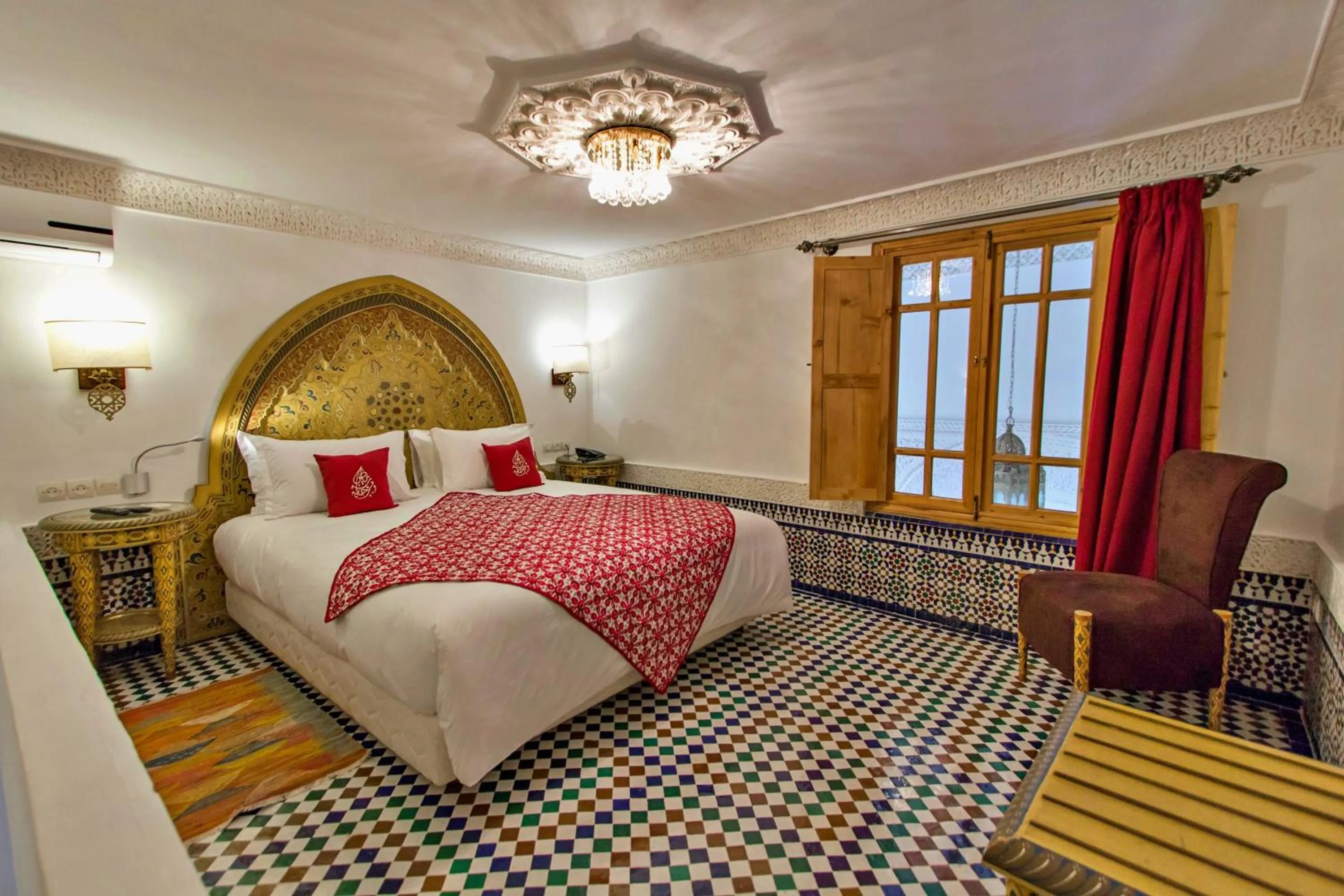 Bed in Riad Marjana suites & Spa
