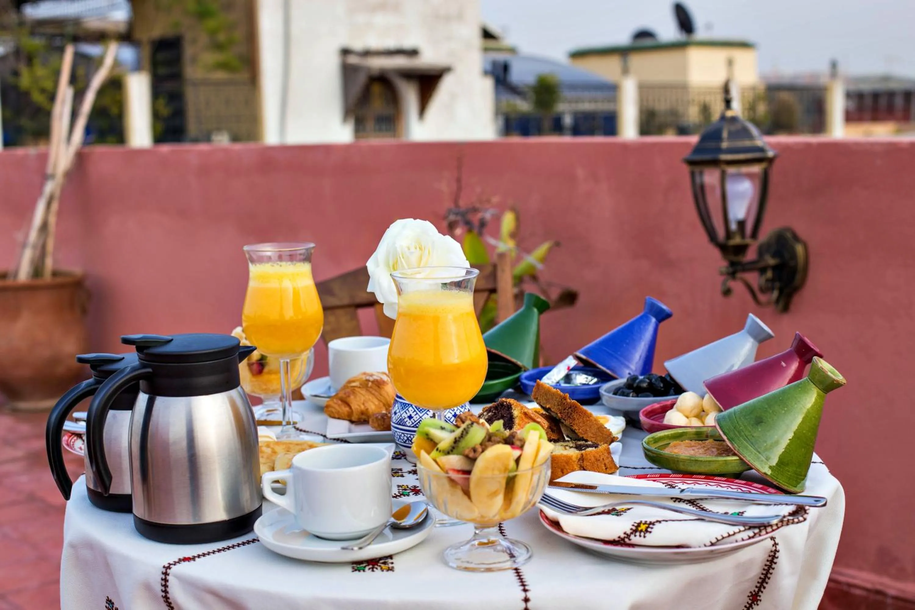 Food and drinks in Riad Marjana suites & Spa