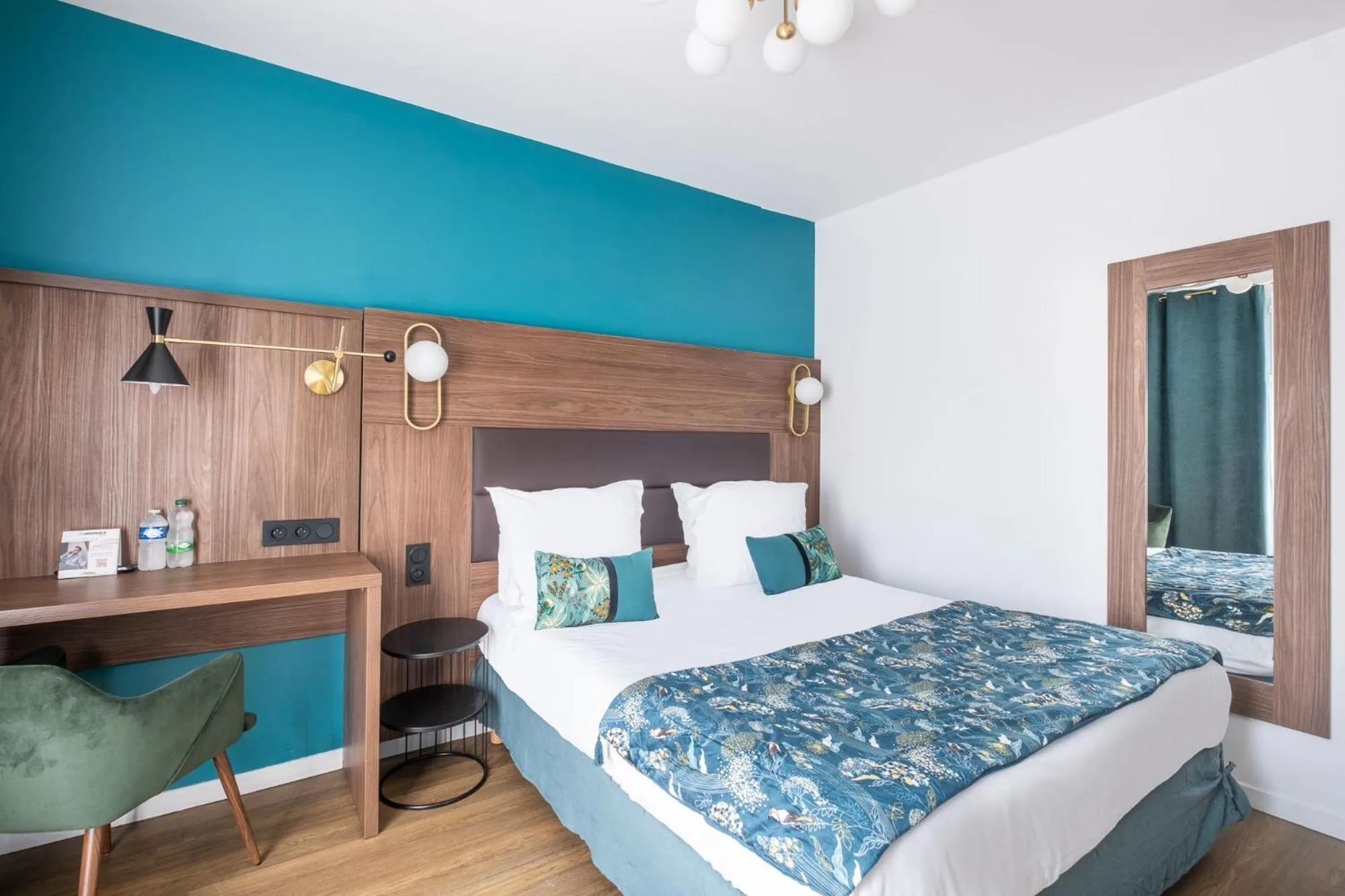 Bed in The Originals Boutique, Hôtel Le Marignan,Le Havre Centre Gare