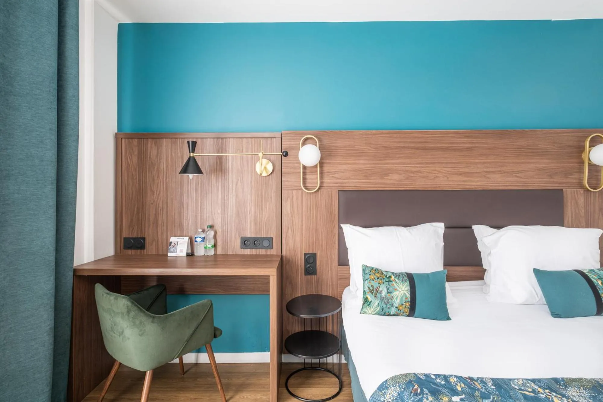 Bed in The Originals Boutique, Hôtel Le Marignan,Le Havre Centre Gare