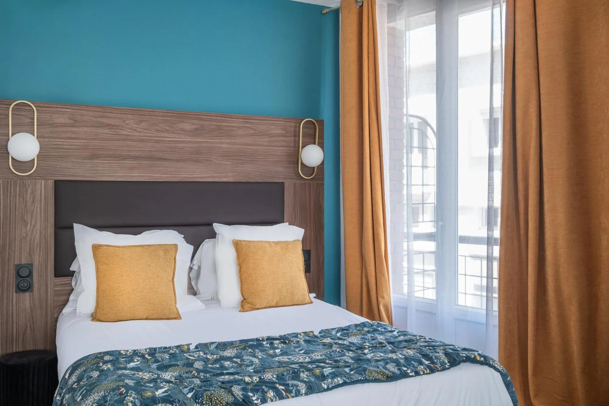 Bed in The Originals Boutique, Hôtel Le Marignan,Le Havre Centre Gare