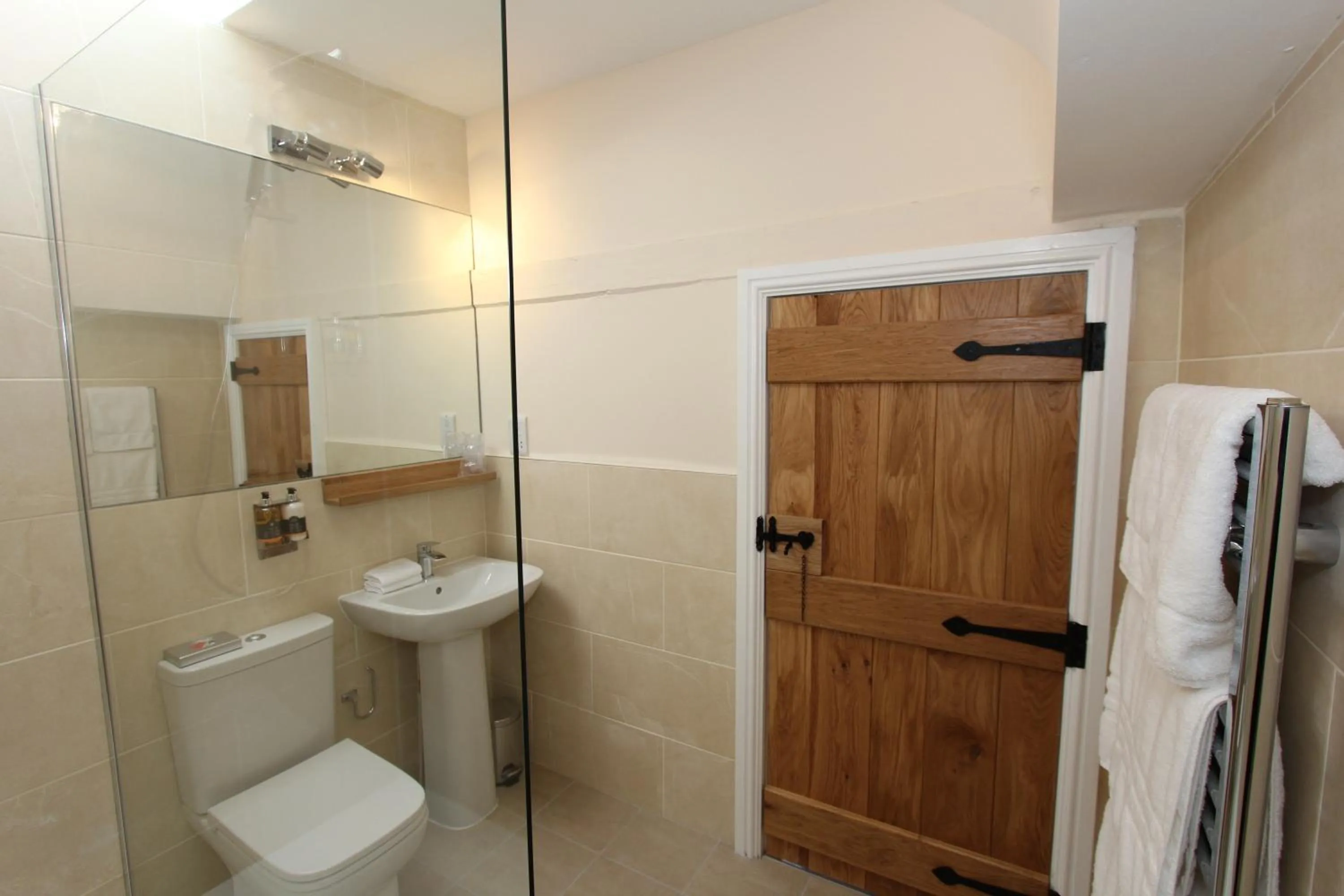 Shower in Plas Yn Dre