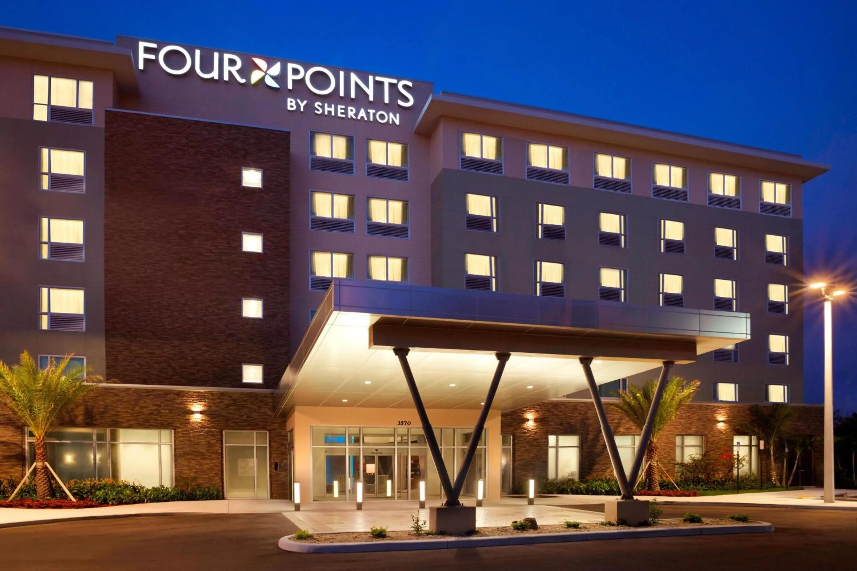 Property building in Four Points by Sheraton Miami Airport